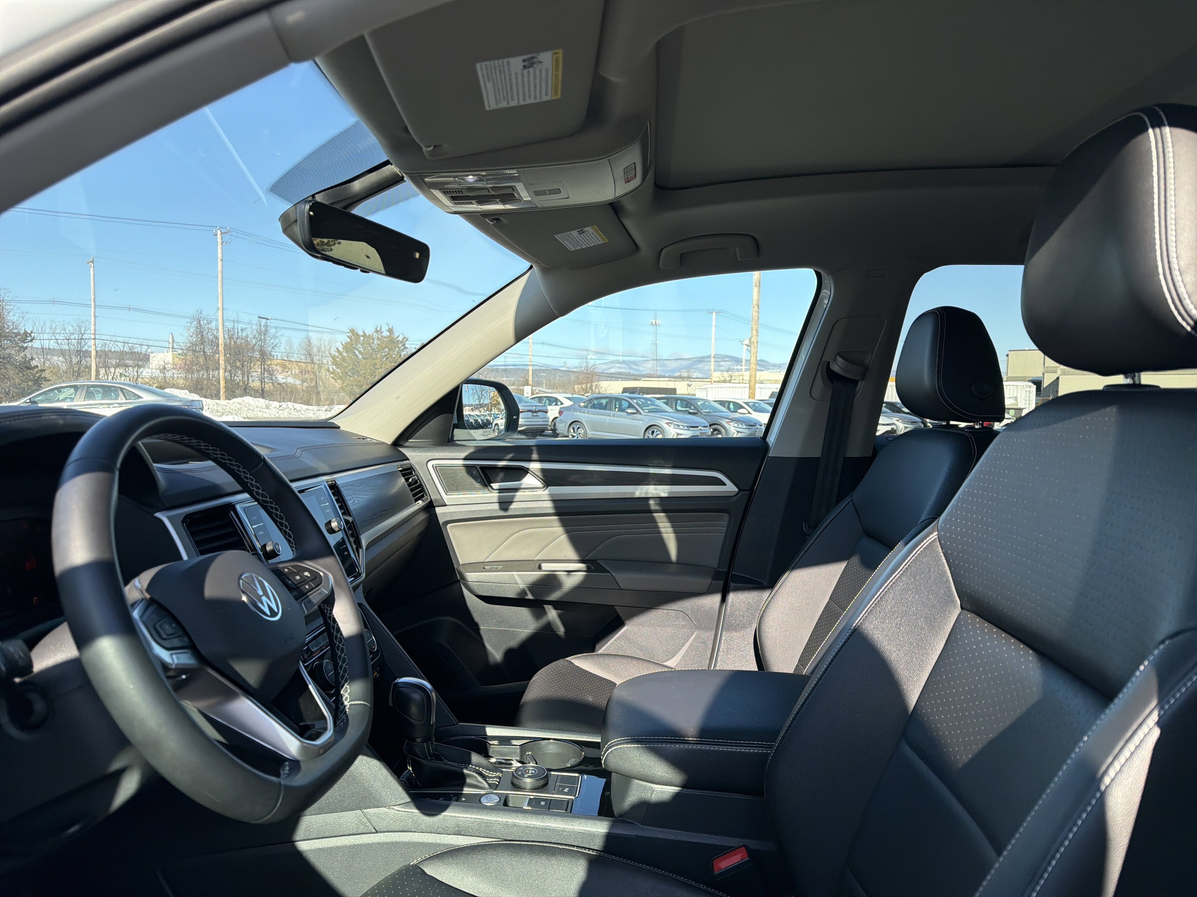 2023 Volkswagen Atlas 3.6L V6 SE w/Technology