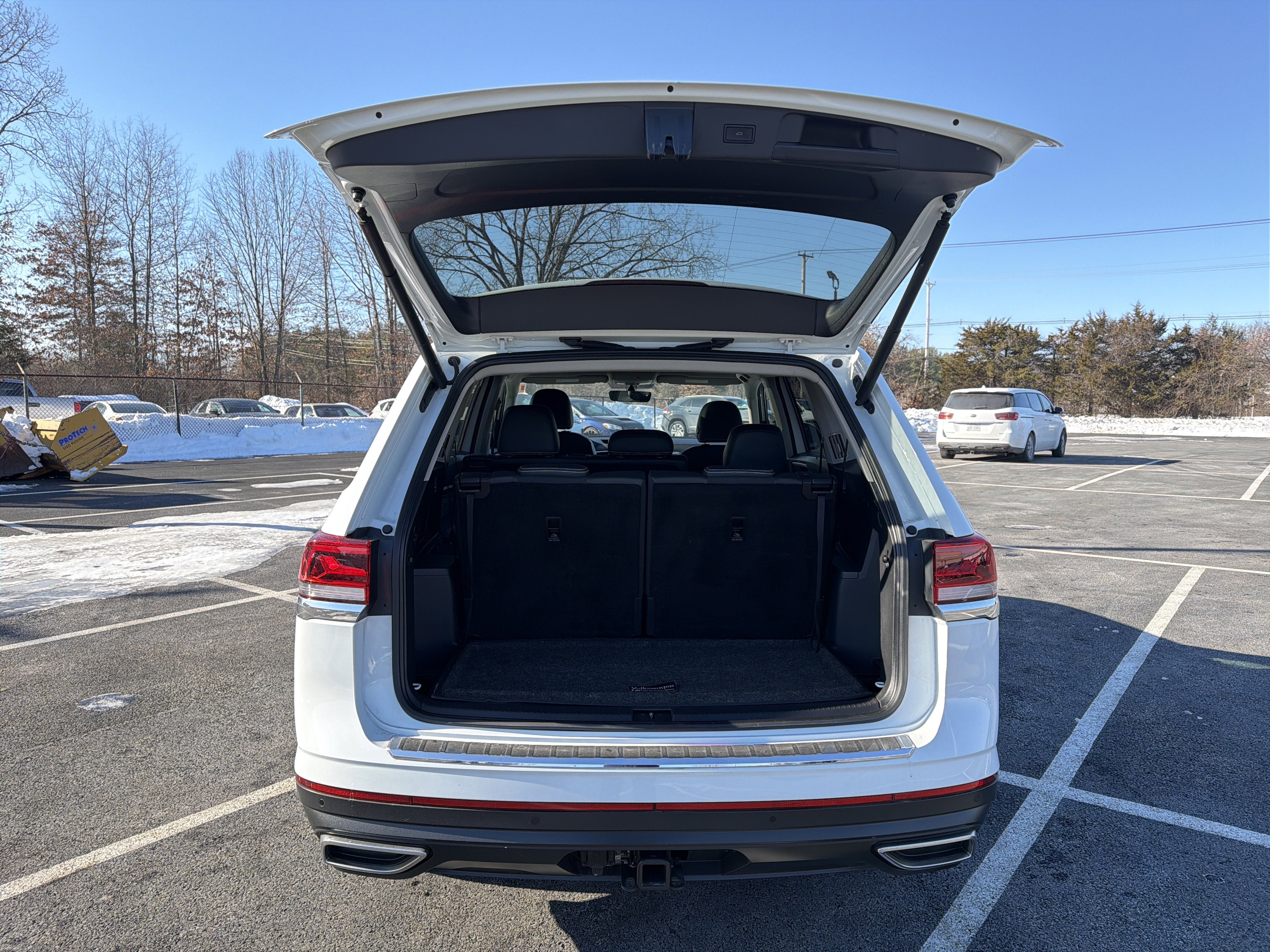 2023 Volkswagen Atlas 3.6L V6 SE w/Technology