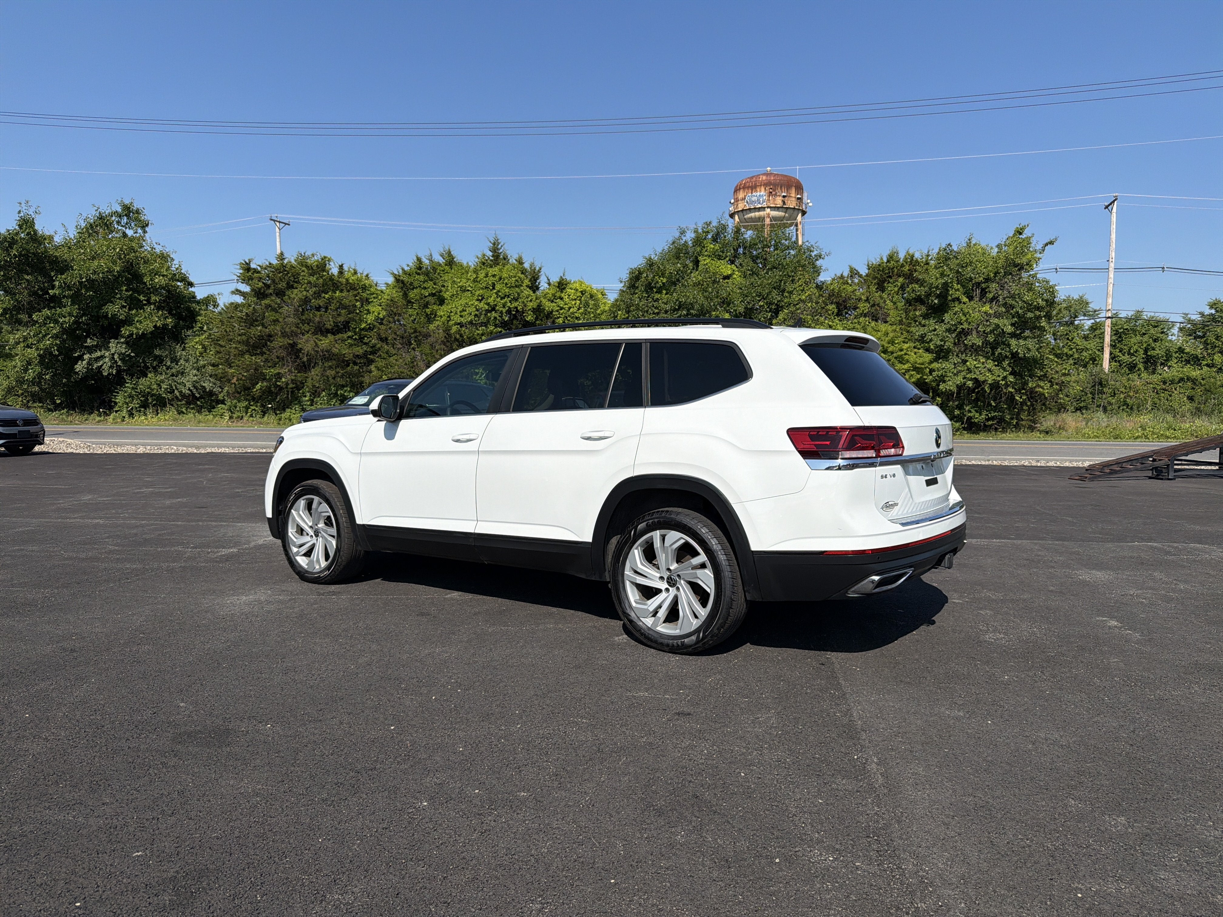 2023 Volkswagen Atlas 3.6L V6 SE w/Technology