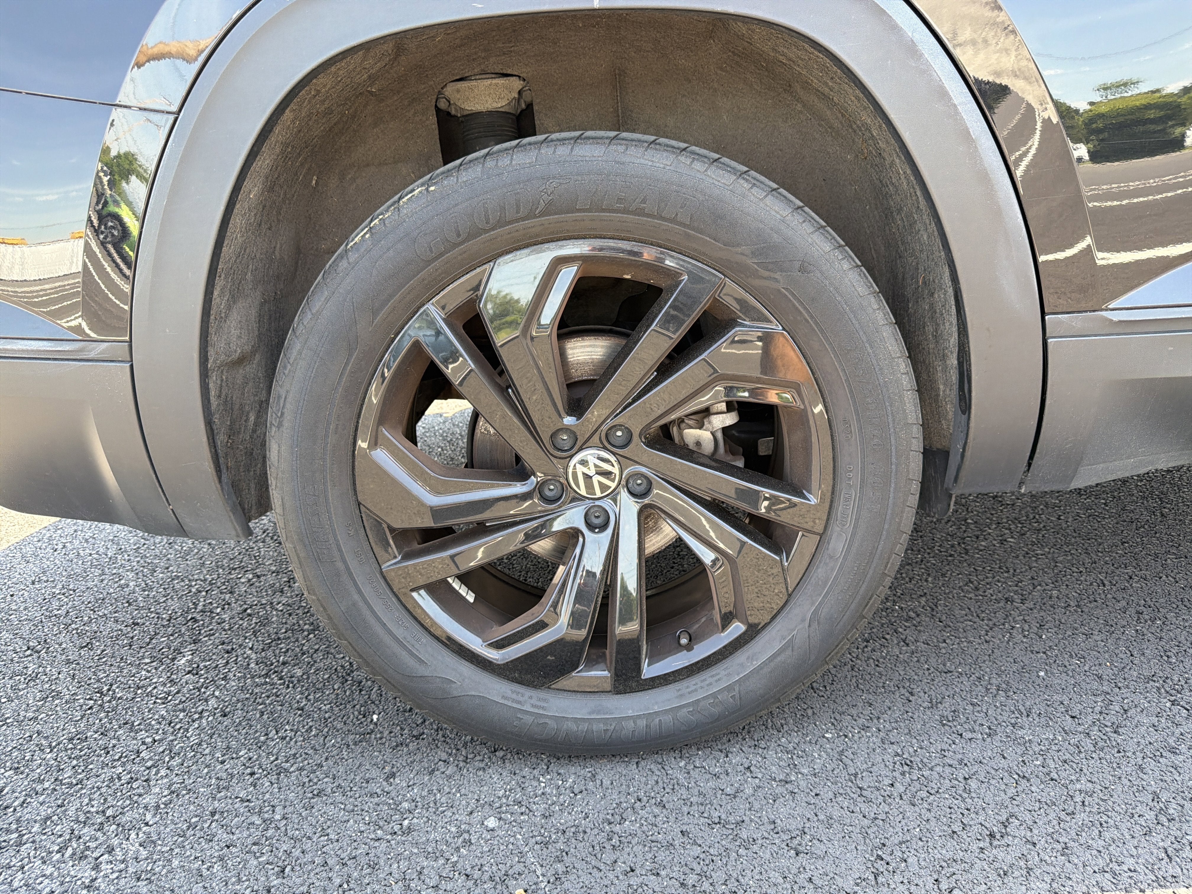 2023 Volkswagen Atlas 3.6L V6 SE w/Technology