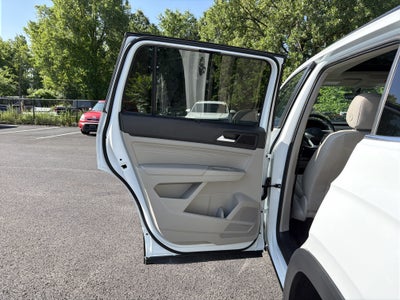 2022 Volkswagen Atlas 3.6L V6 SE w/Technology