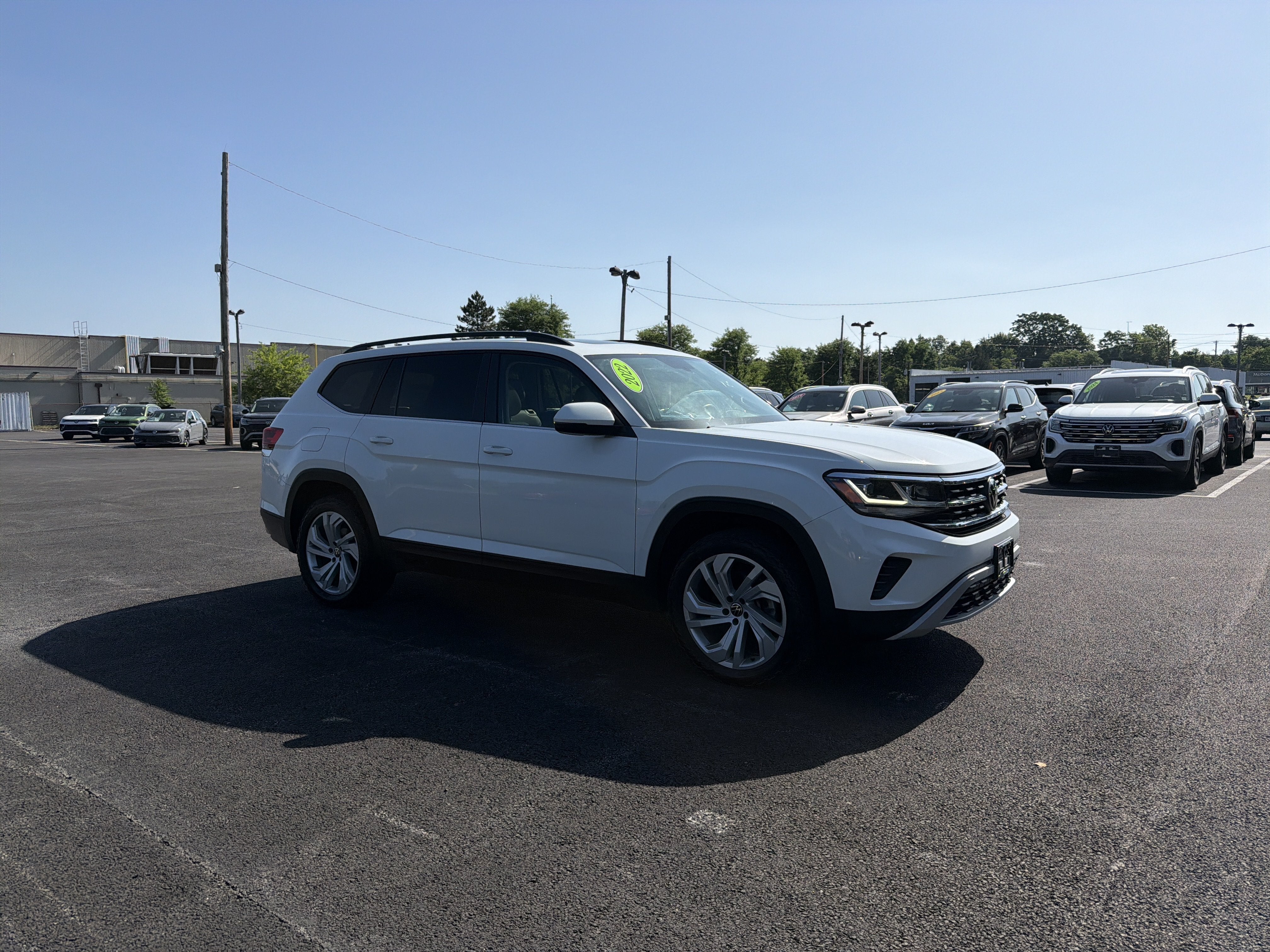 2022 Volkswagen Atlas 3.6L V6 SE w/Technology