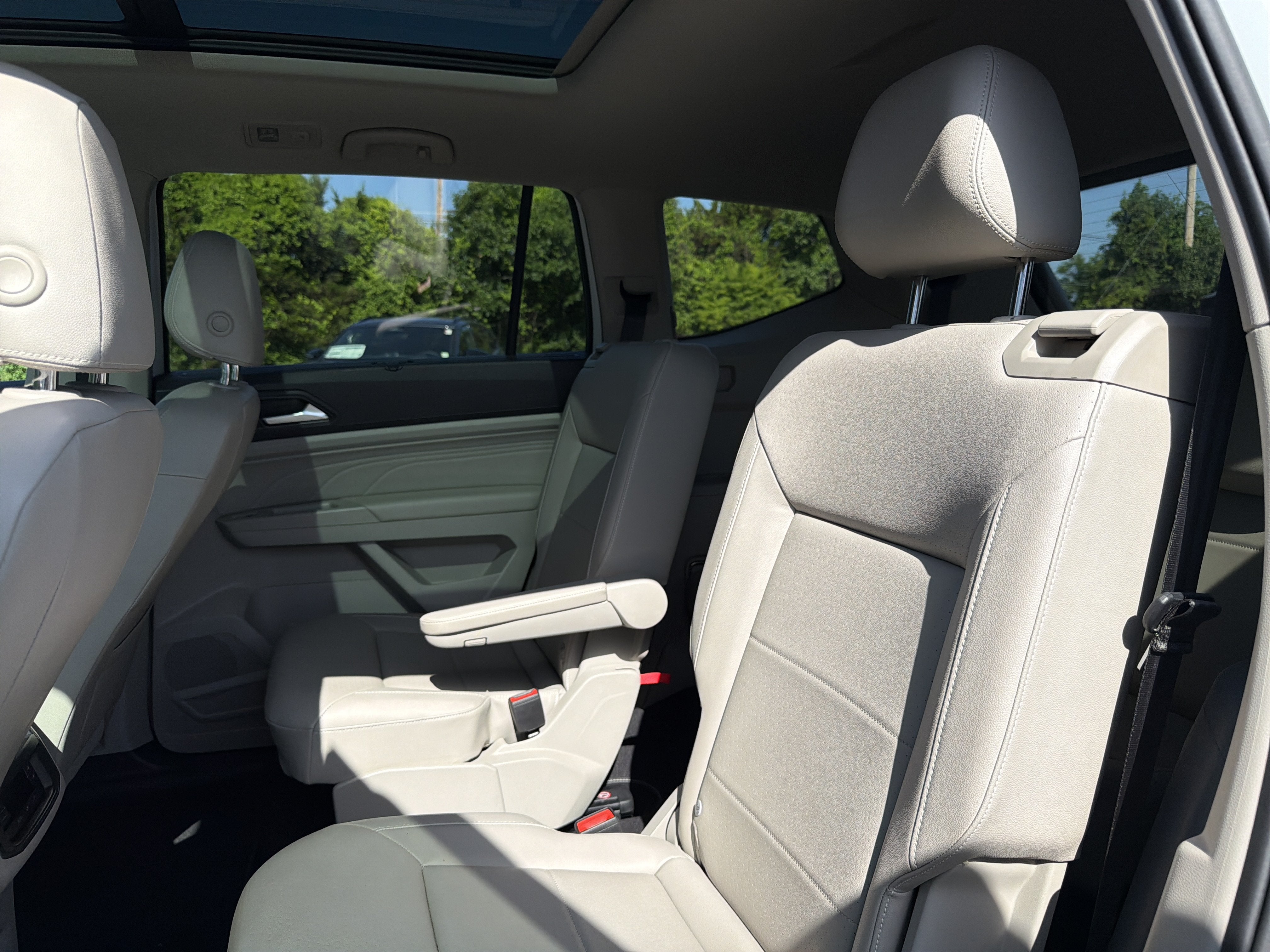 2022 Volkswagen Atlas 3.6L V6 SE w/Technology