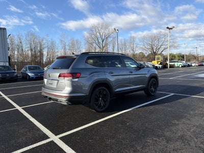2022 Volkswagen Atlas 3.6L V6 SE w/Technology