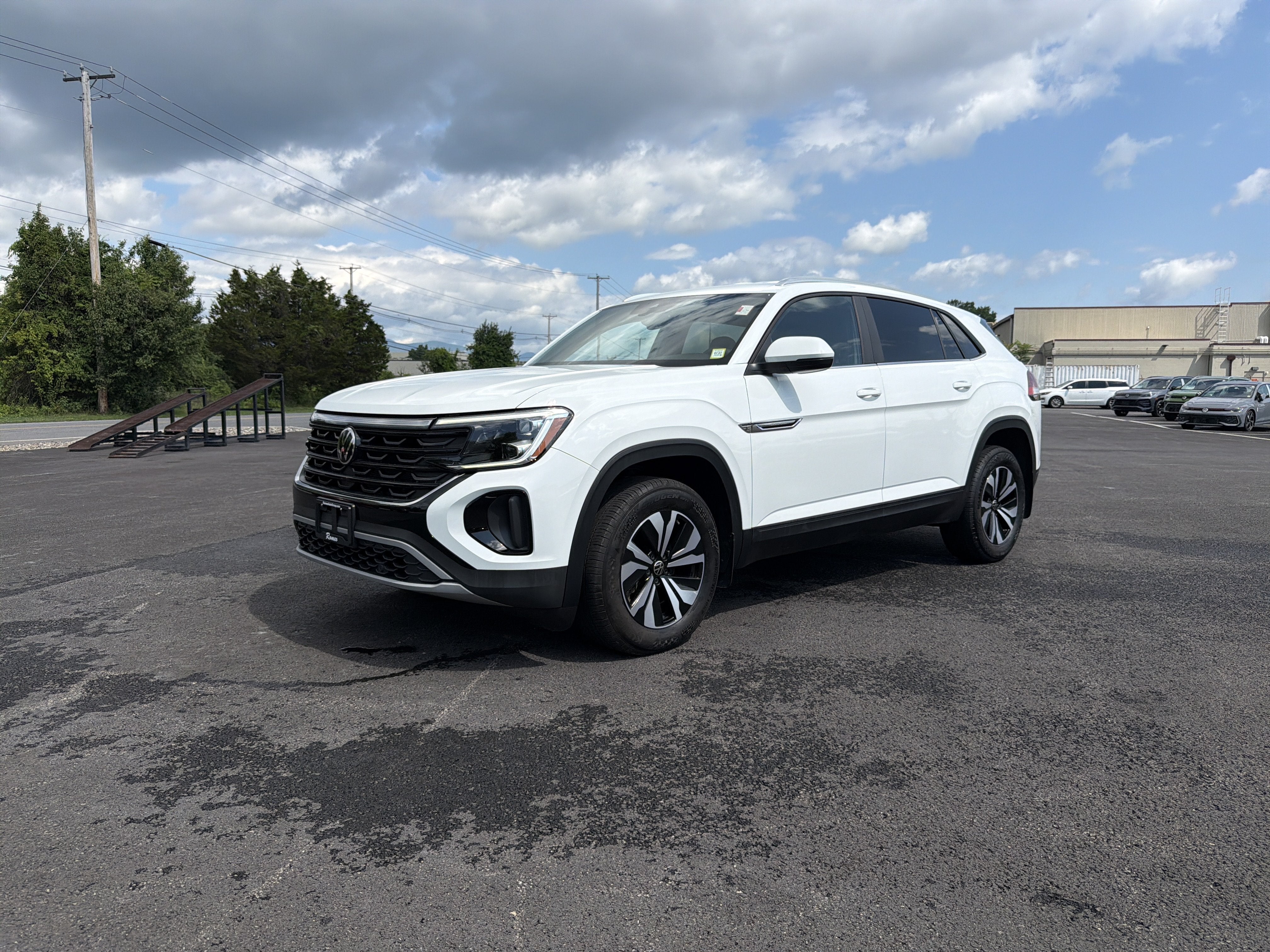 2024 Volkswagen Atlas Cross Sport 2.0T SE