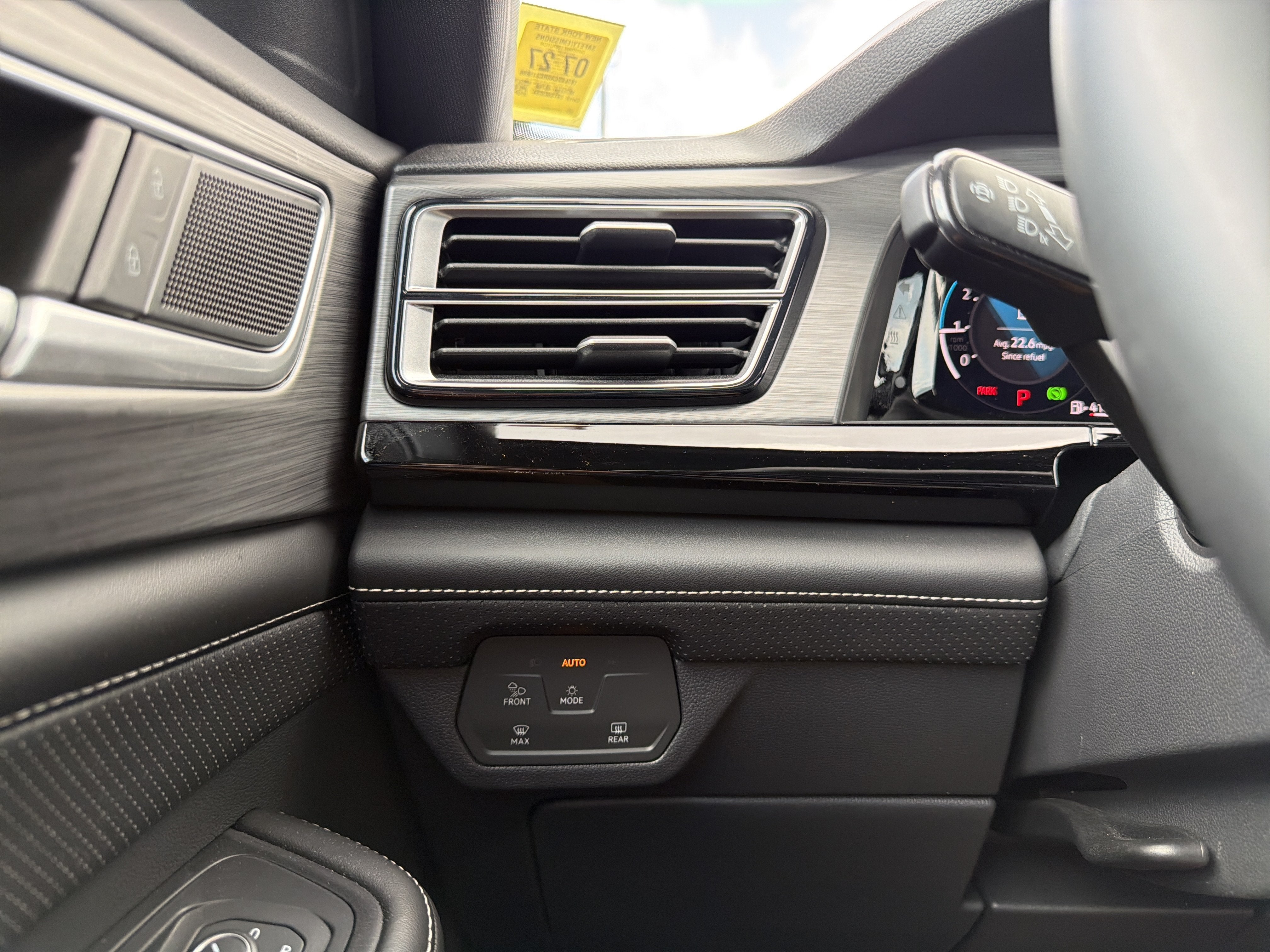 2024 Volkswagen Atlas Cross Sport 2.0T SE