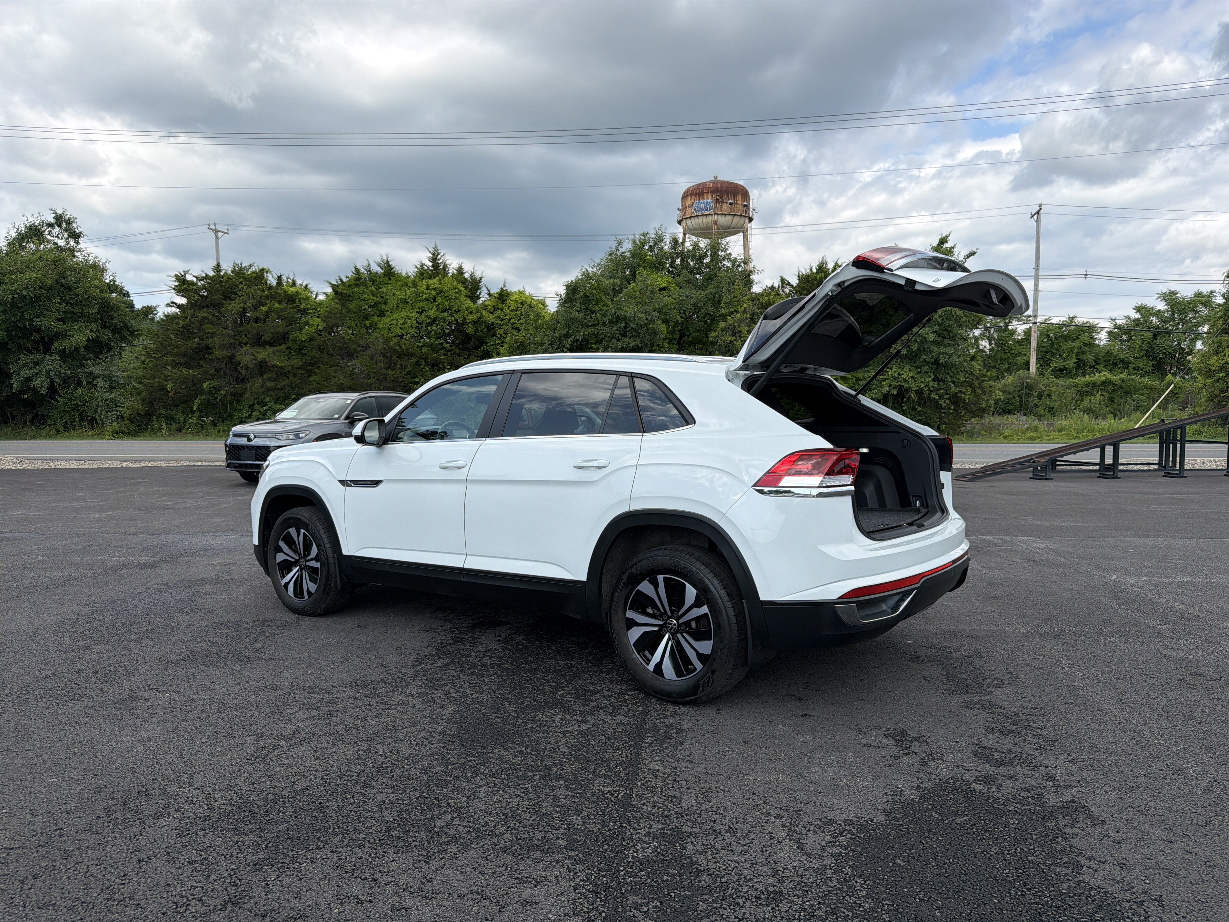 2024 Volkswagen Atlas Cross Sport 2.0T SE