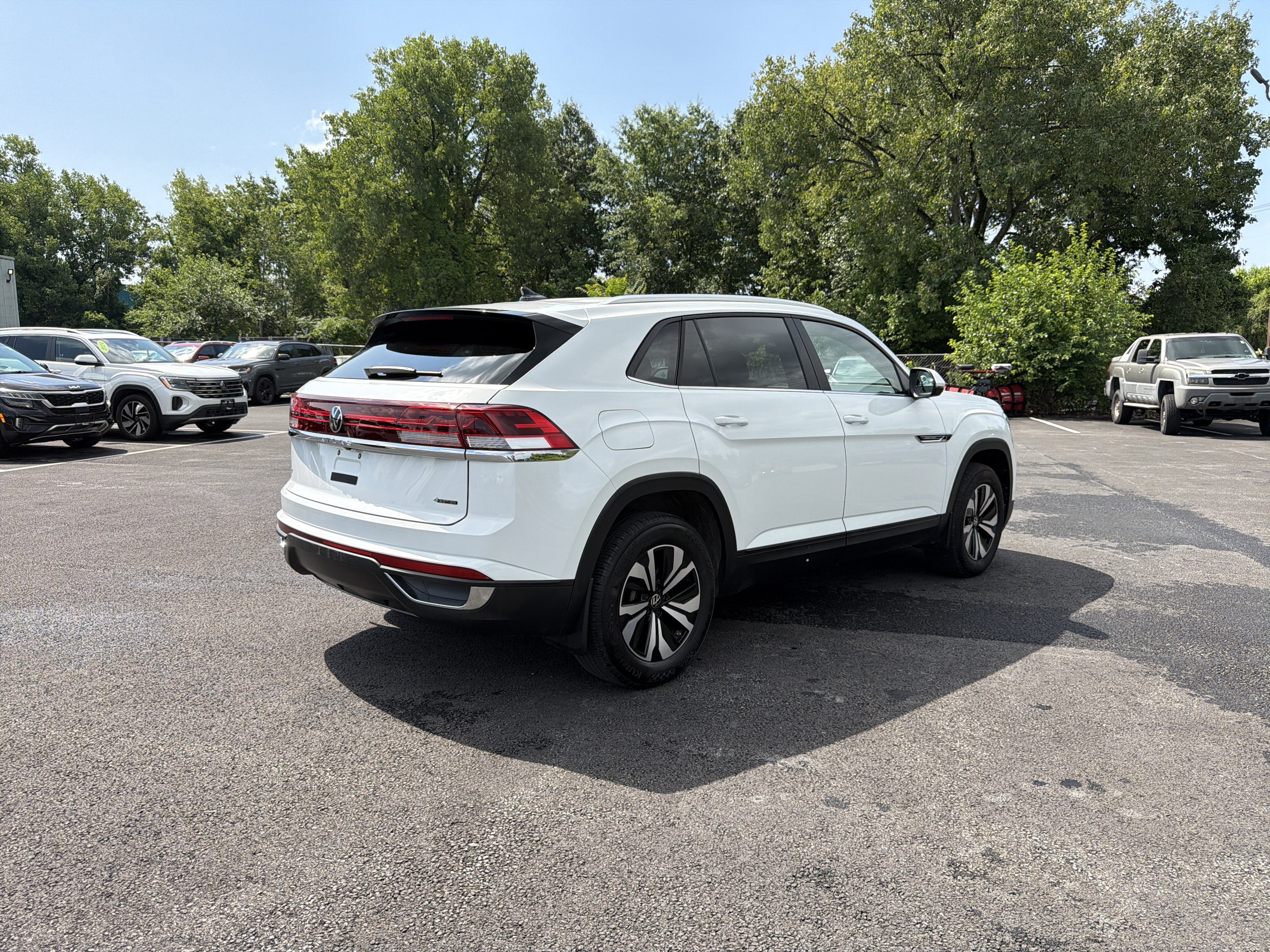 2024 Volkswagen Atlas Cross Sport 2.0T SE