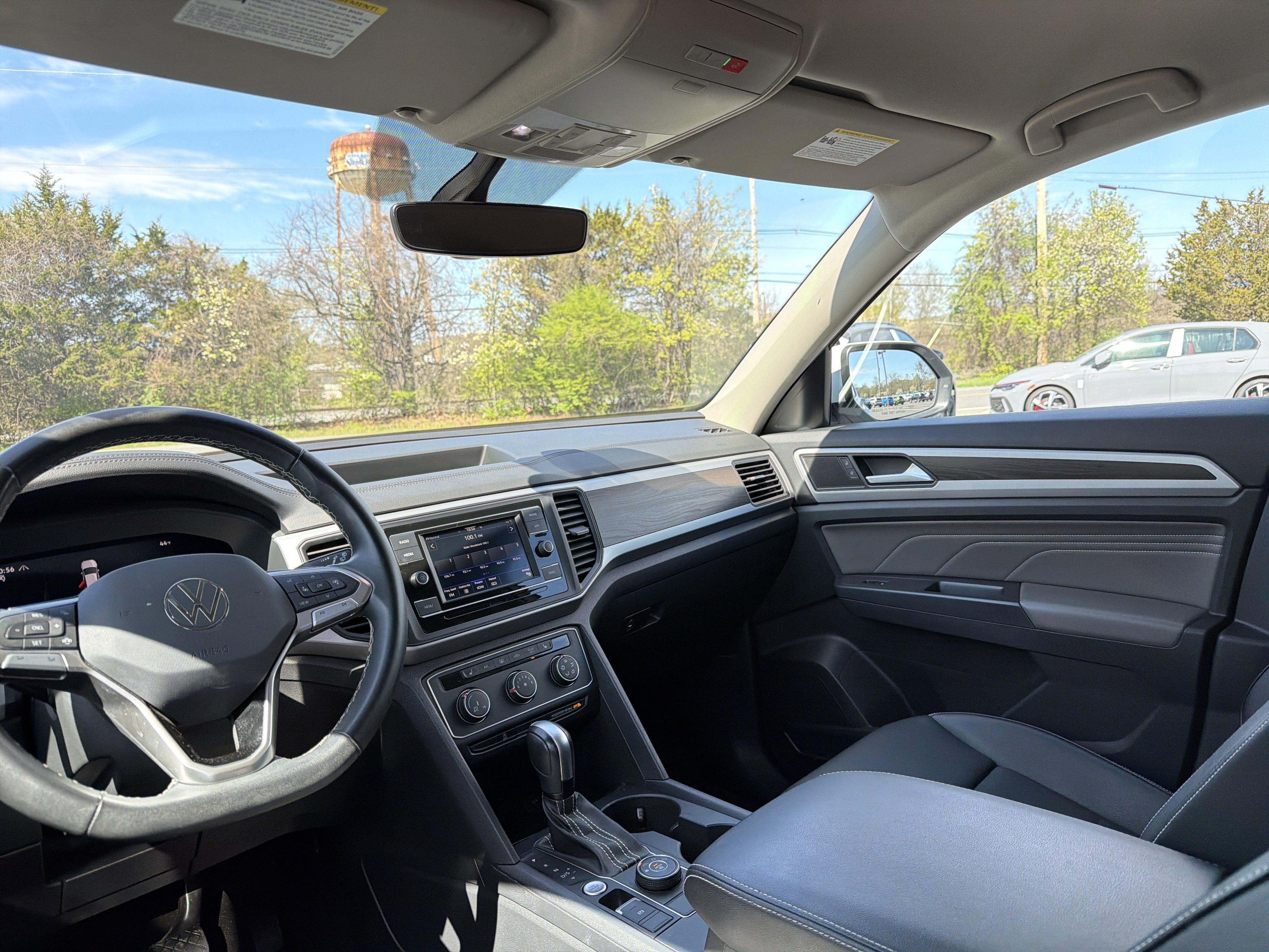 2023 Volkswagen Atlas 2.0T SE