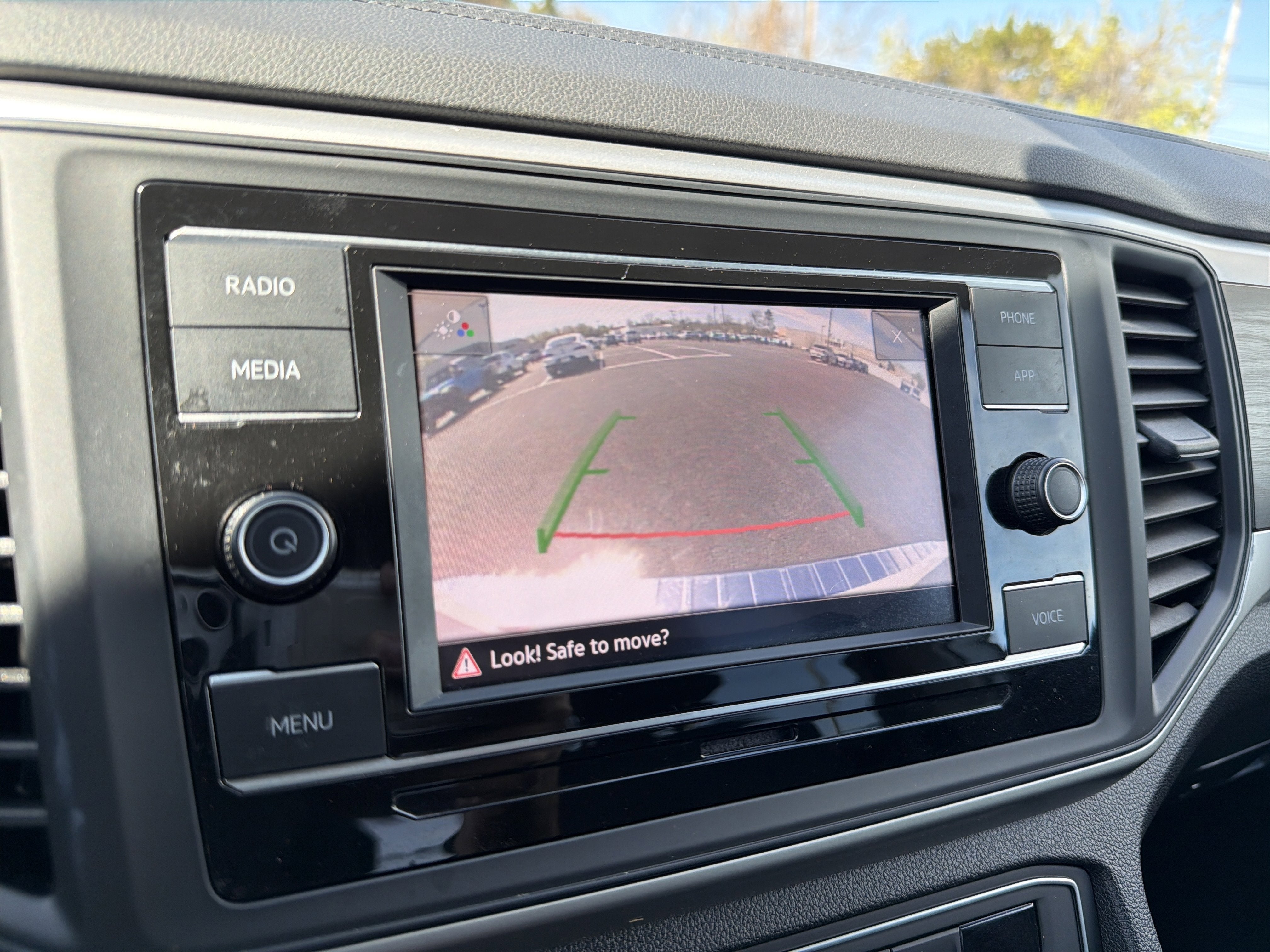 2023 Volkswagen Atlas 2.0T SE