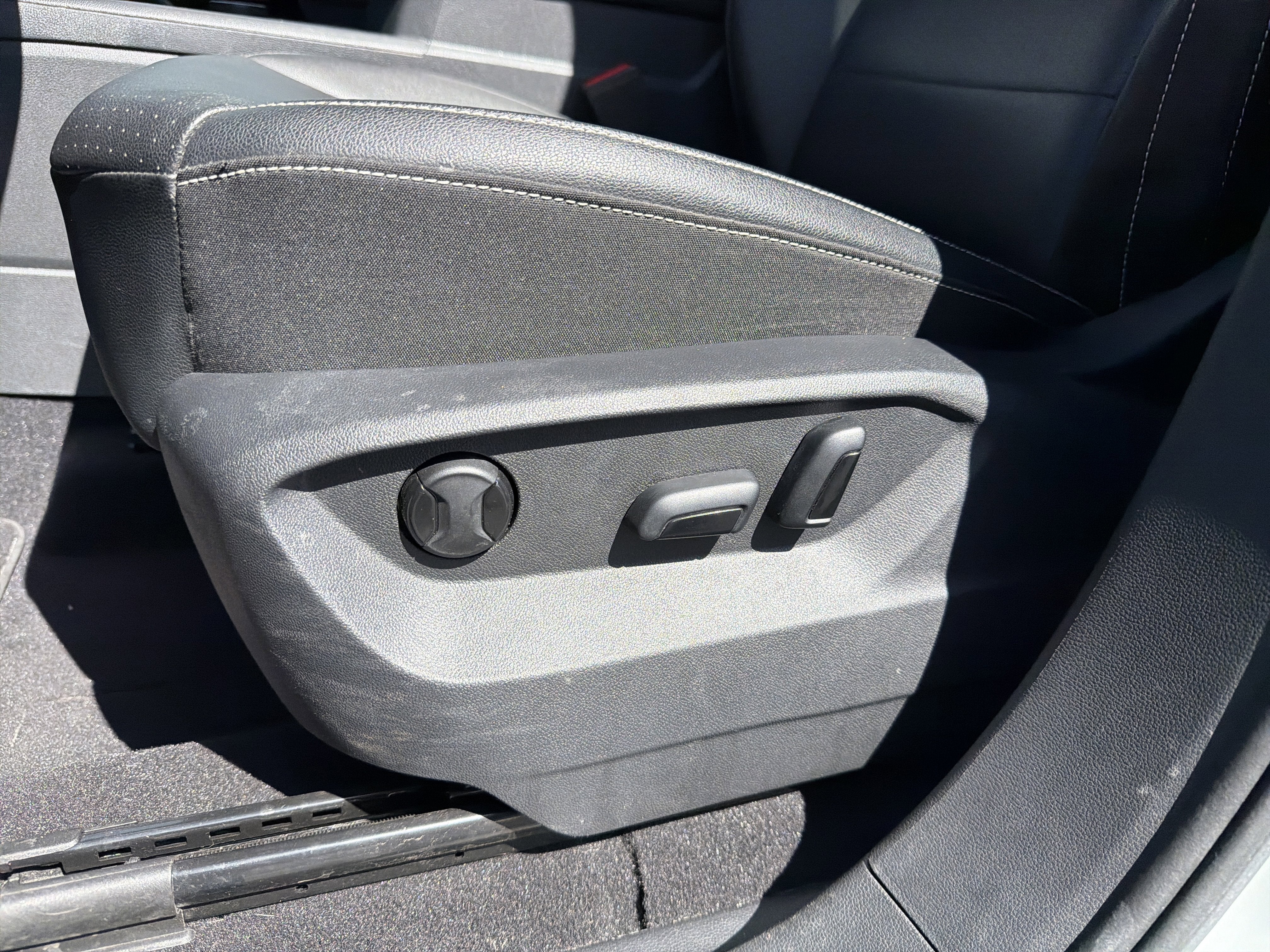 2023 Volkswagen Atlas 2.0T SE