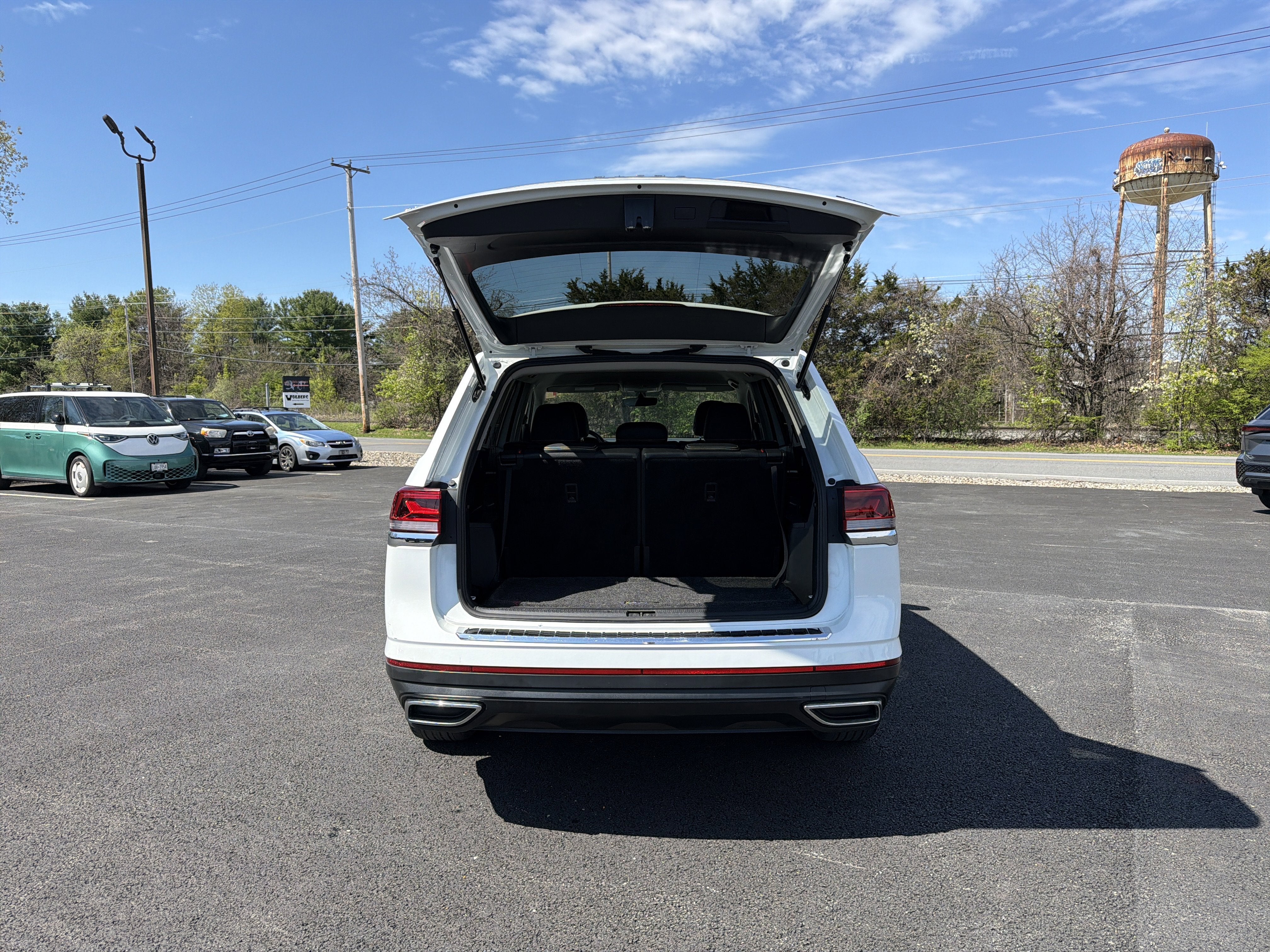 2023 Volkswagen Atlas 2.0T SE