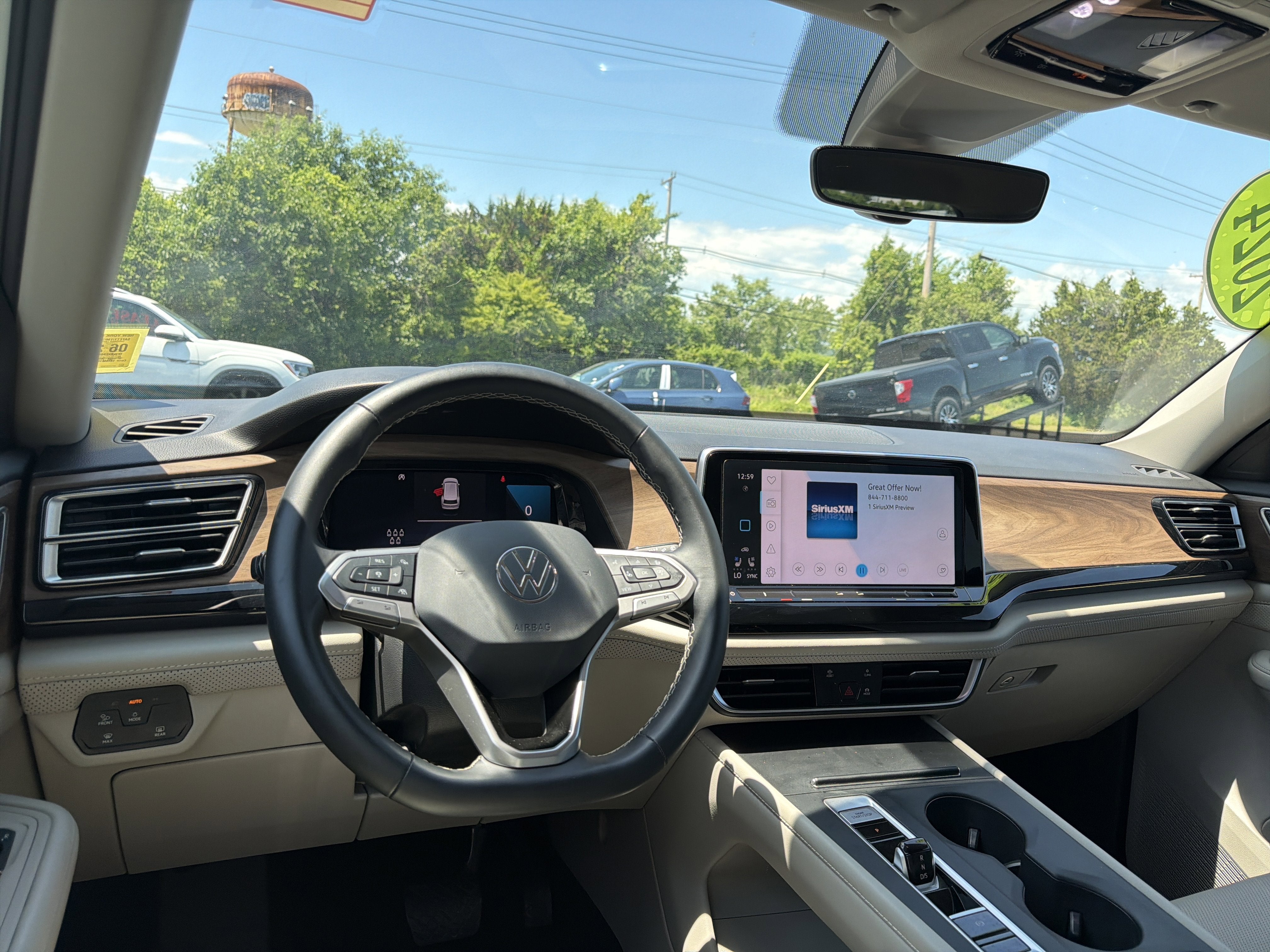 2024 Volkswagen Atlas 2.0T SE