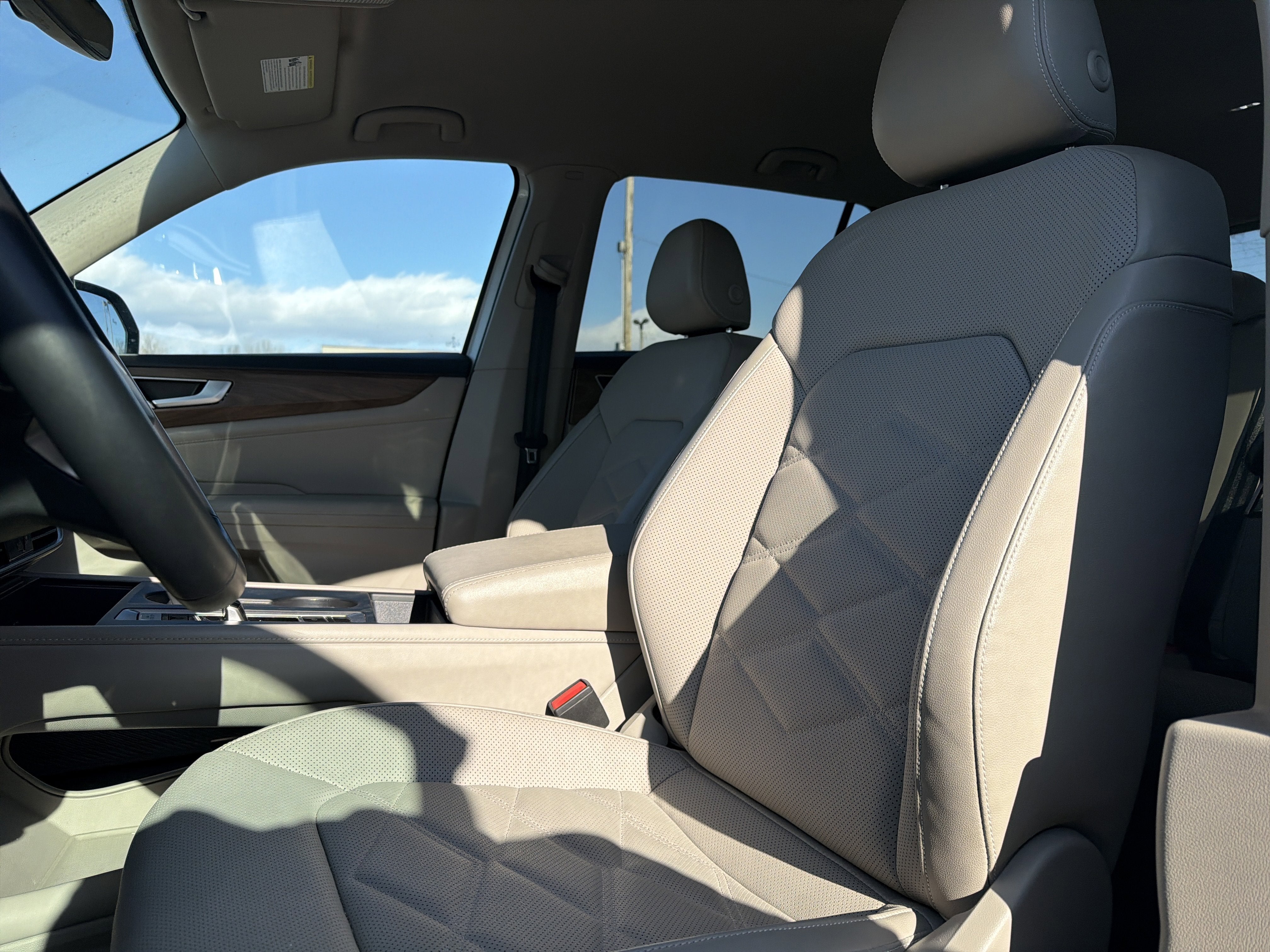 2024 Volkswagen Atlas 2.0T SE