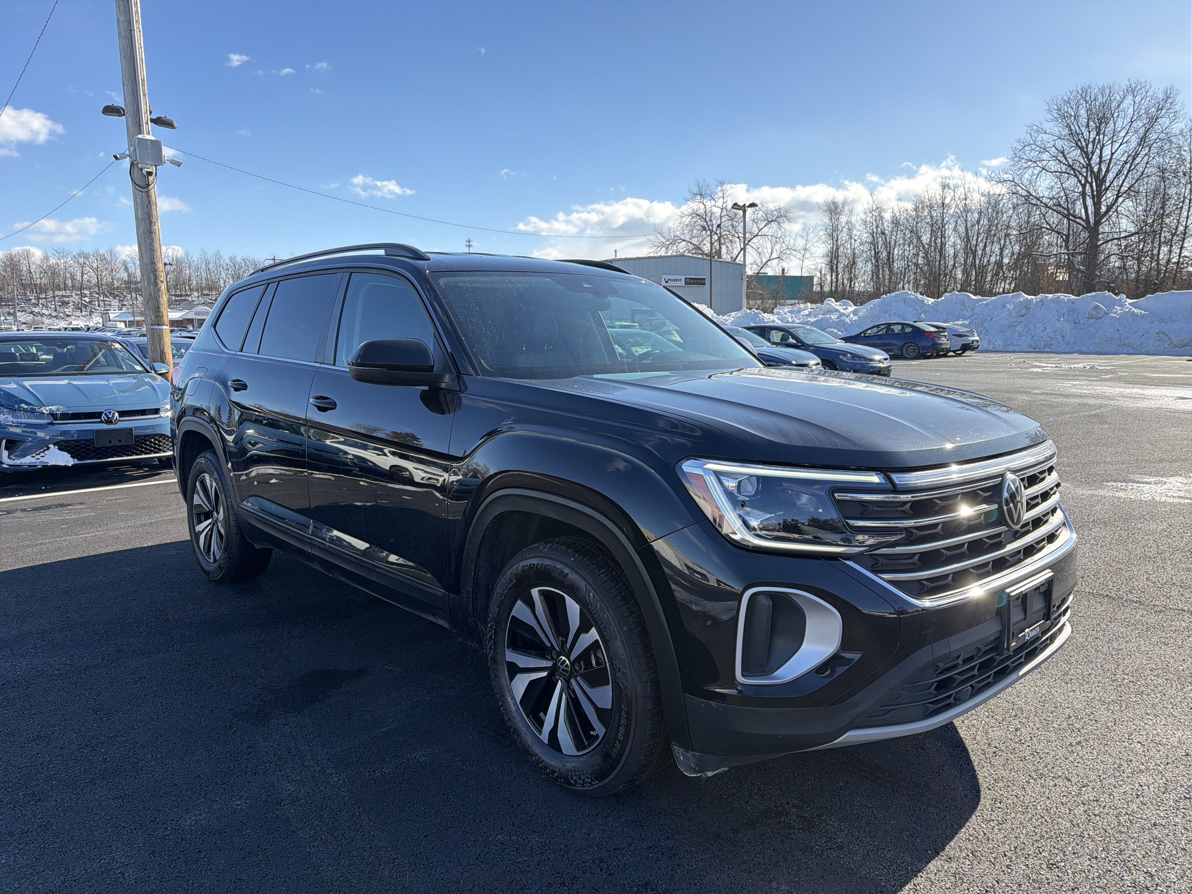 2024 Volkswagen Atlas 2.0T SE