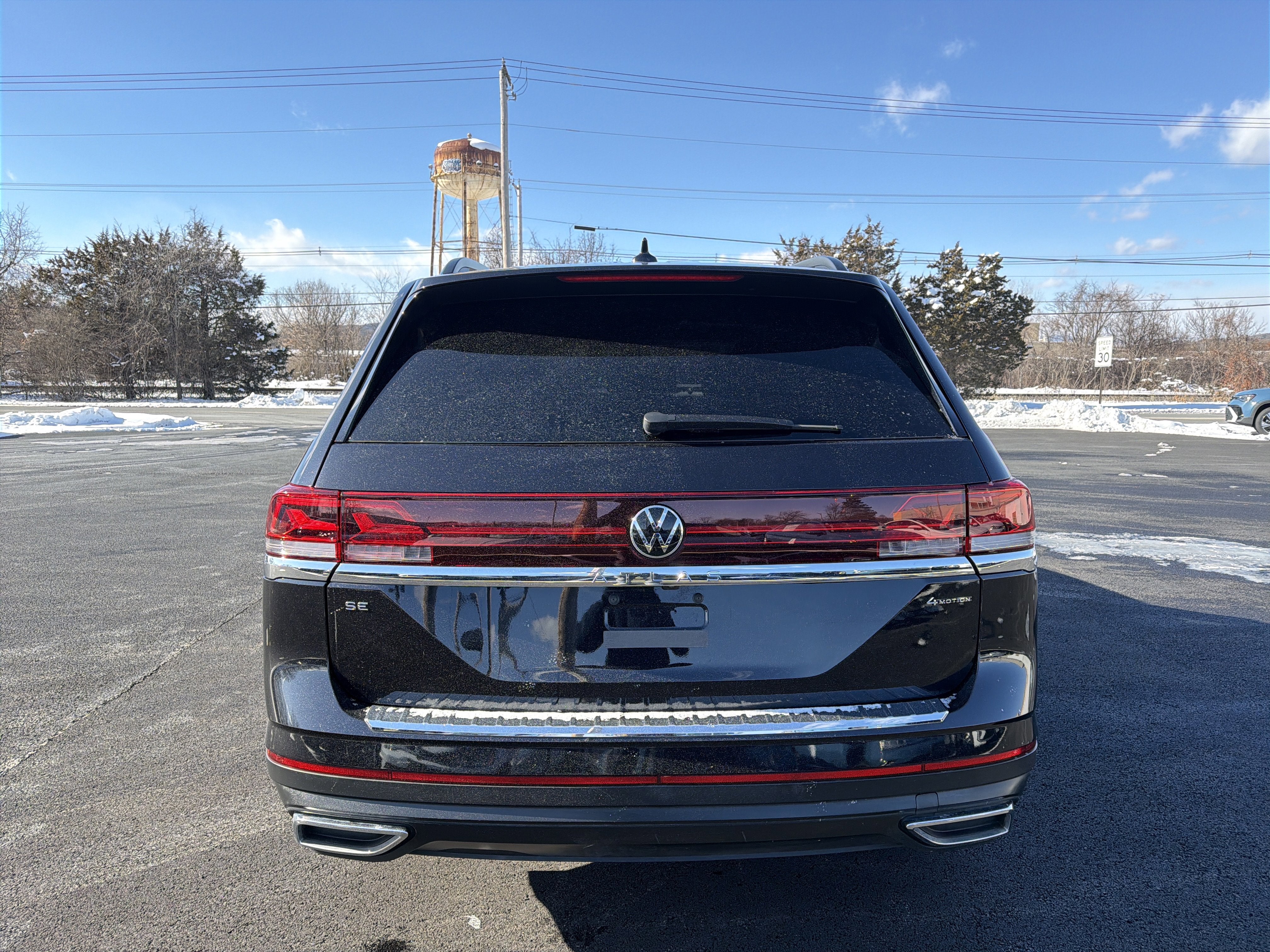2024 Volkswagen Atlas 2.0T SE