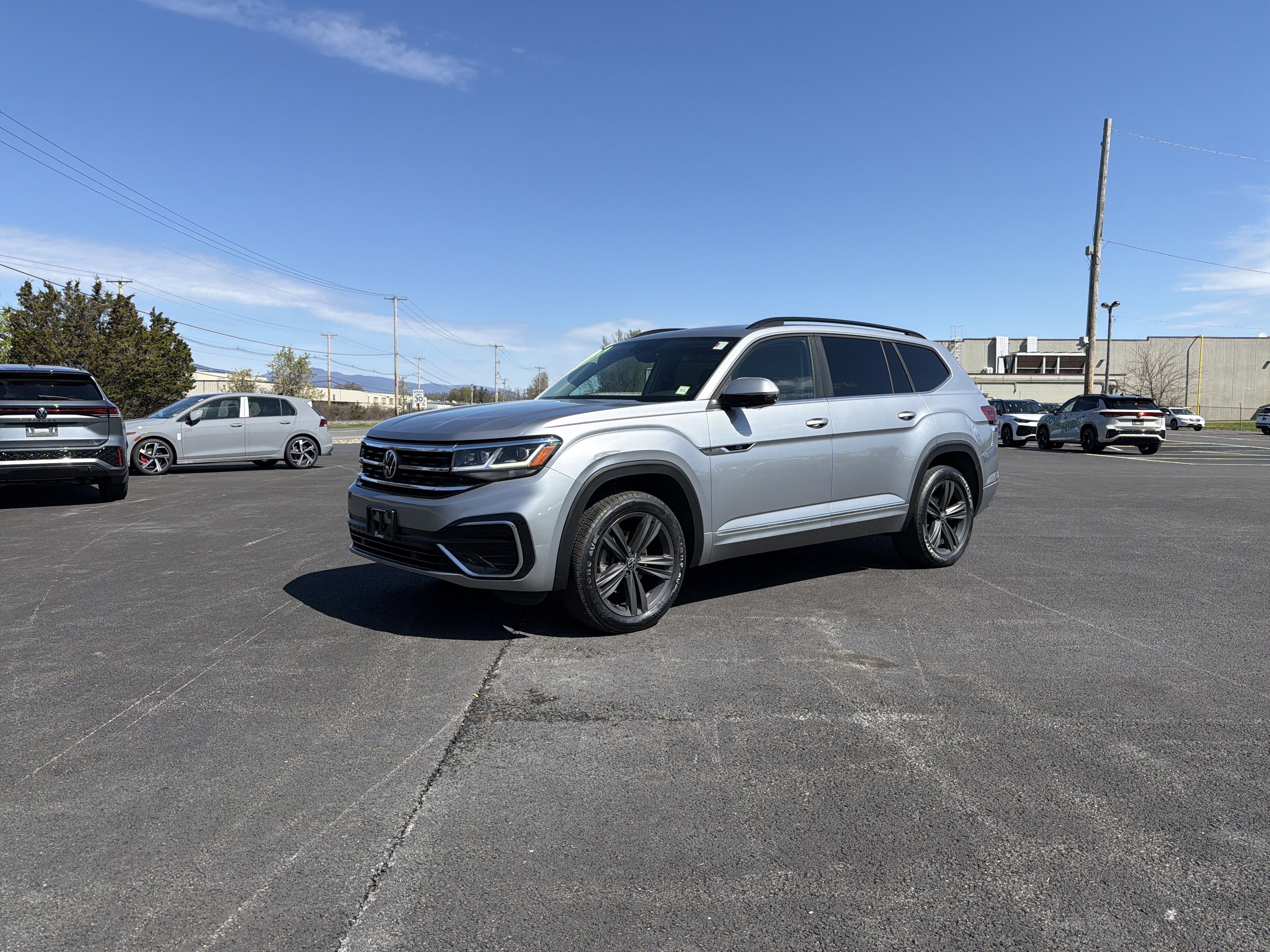 2021 Volkswagen Atlas 3.6L V6 SE w/Technology R-Line
