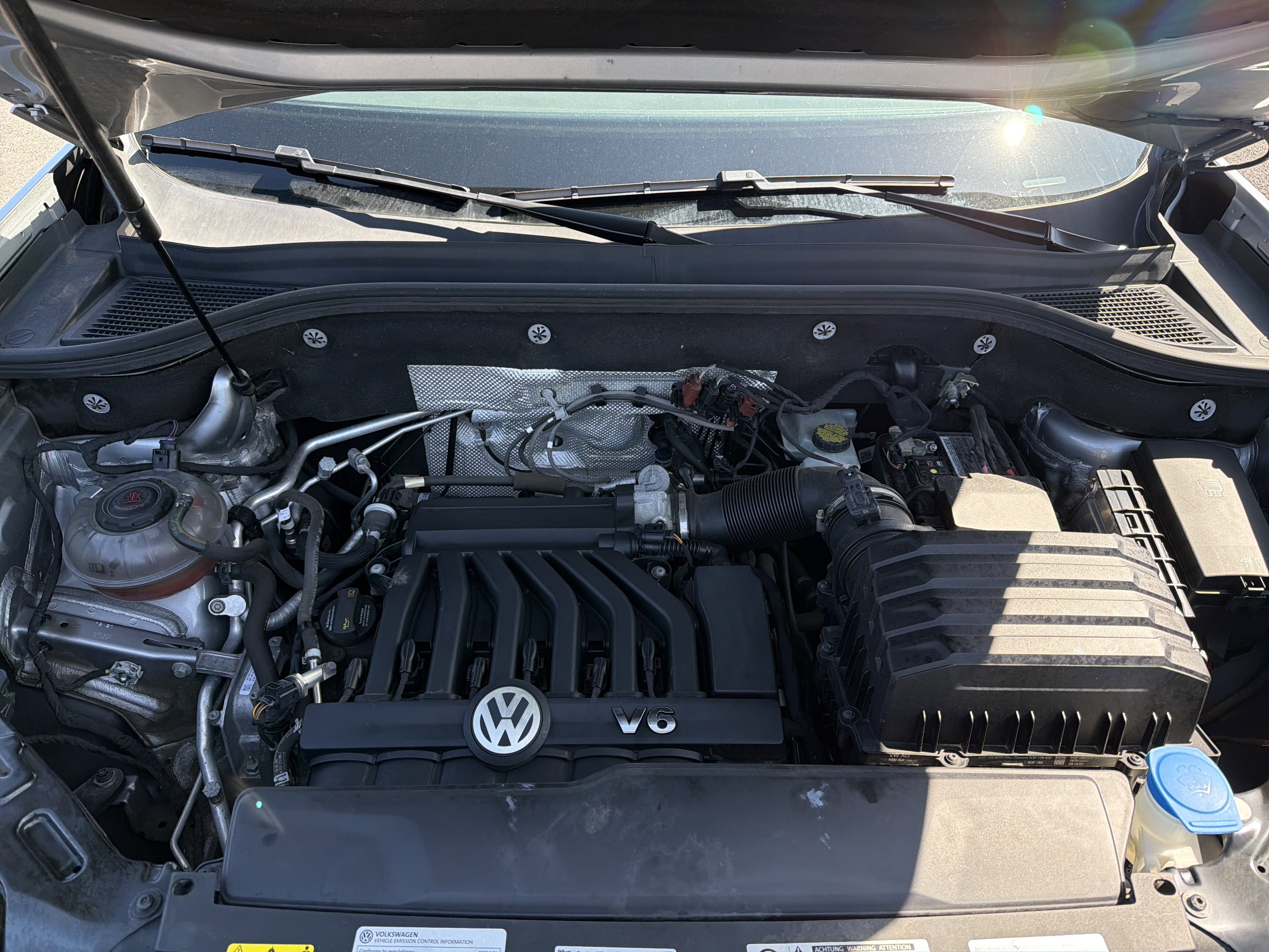 2021 Volkswagen Atlas 3.6L V6 SE w/Technology R-Line