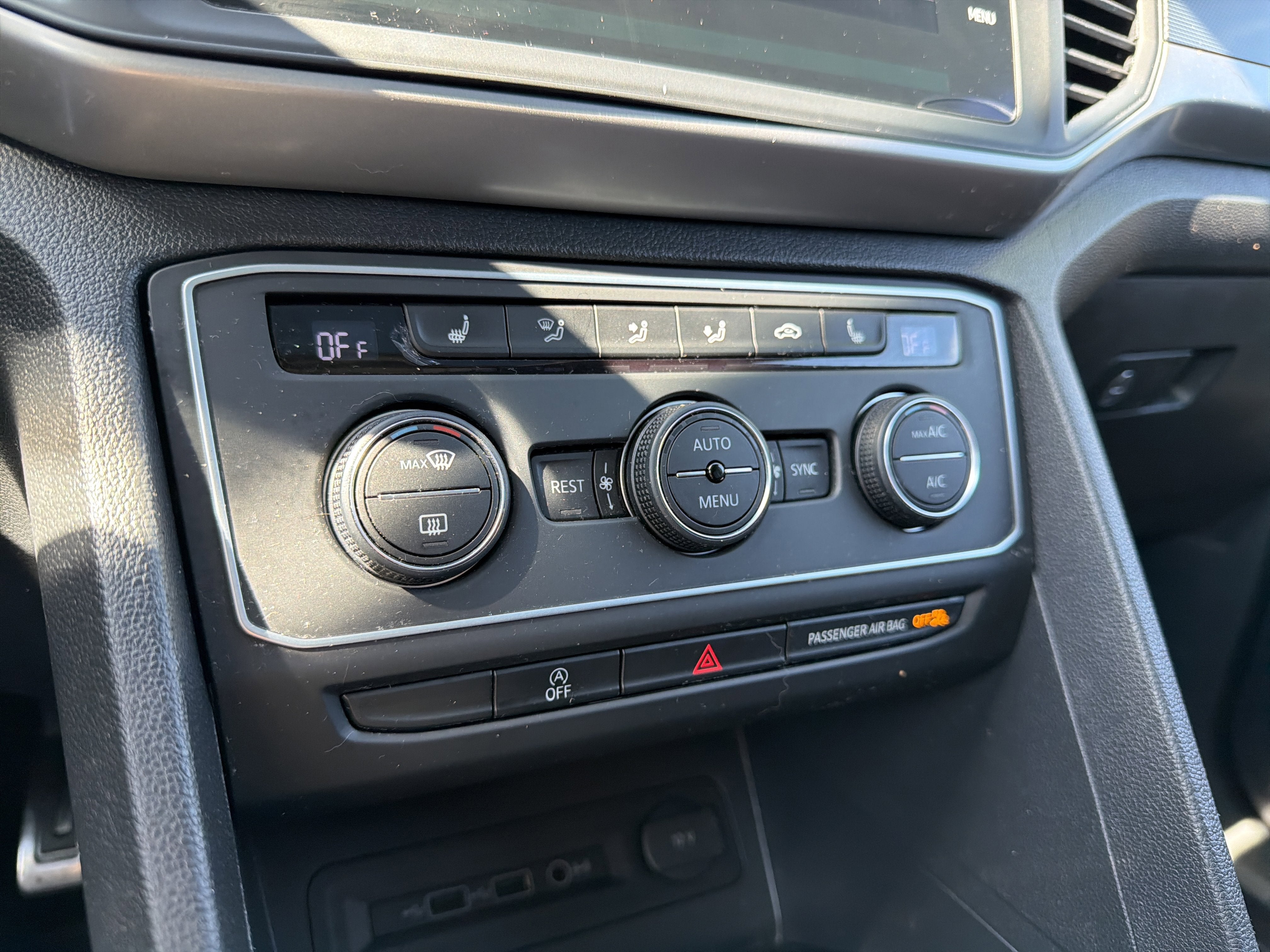 2021 Volkswagen Atlas 3.6L V6 SE w/Technology R-Line