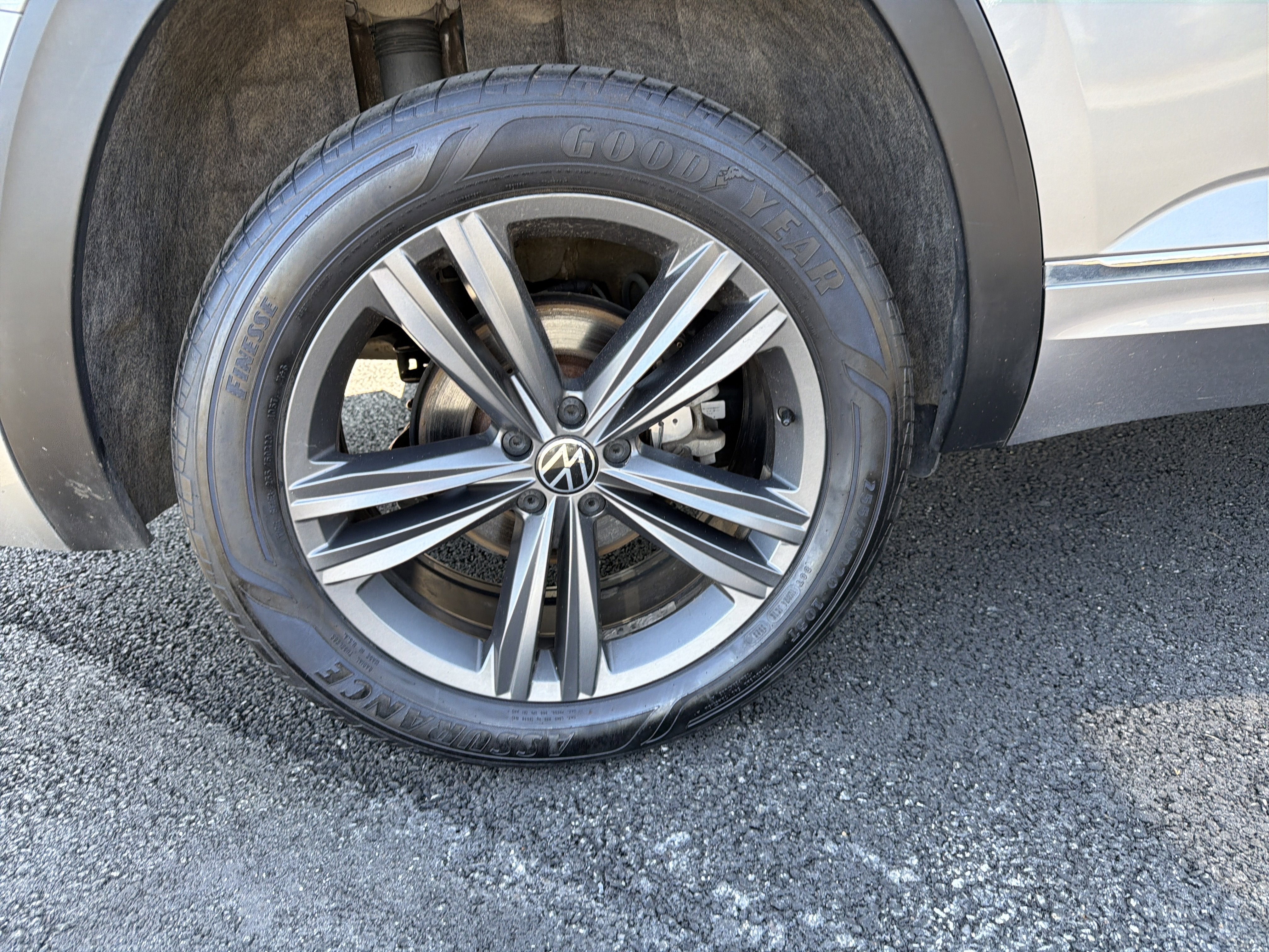 2021 Volkswagen Atlas 3.6L V6 SE w/Technology R-Line