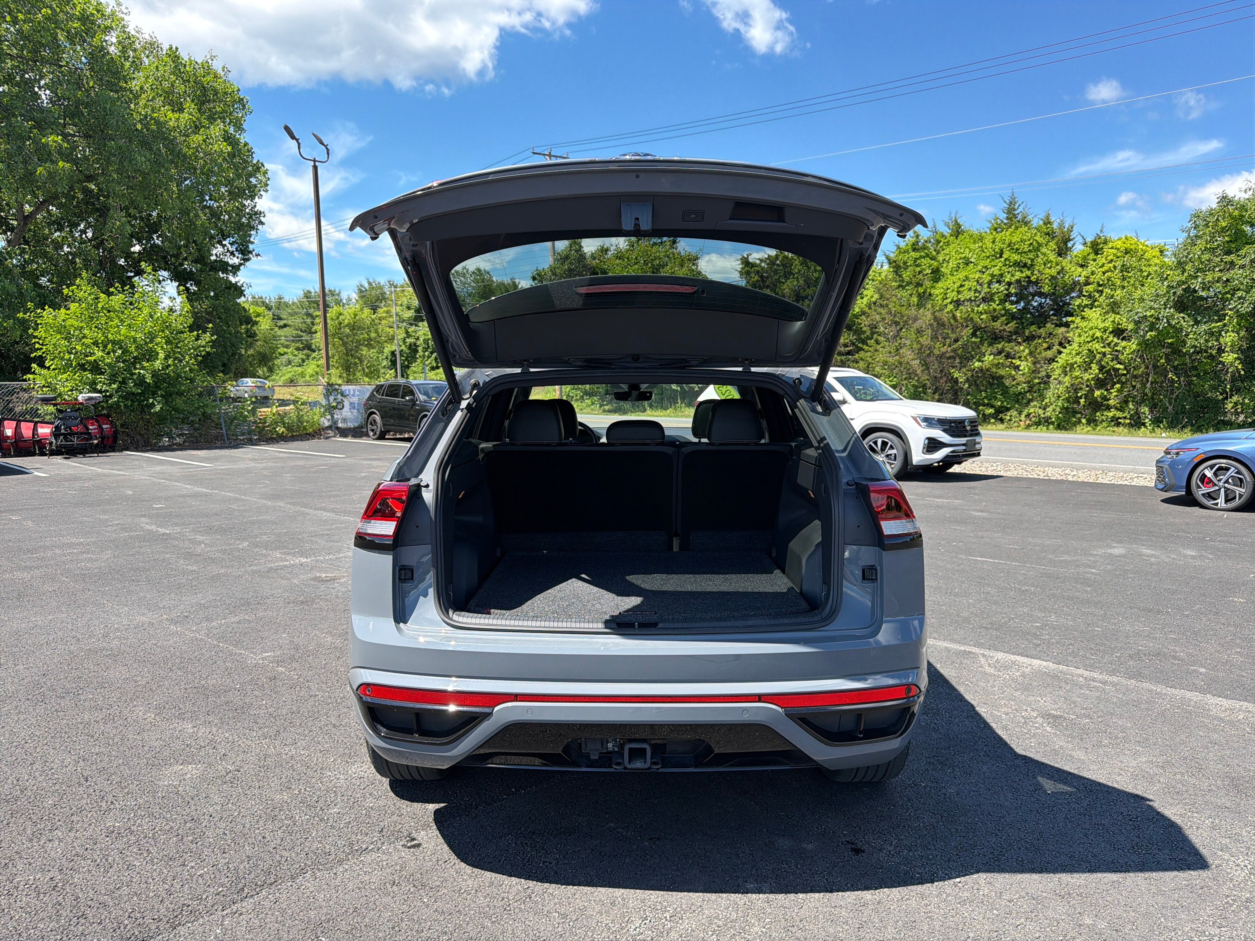 2023 Volkswagen Atlas Cross Sport 3.6L V6 SEL R-Line