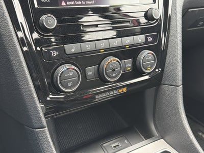2020 Volkswagen Passat 2.0T R-Line