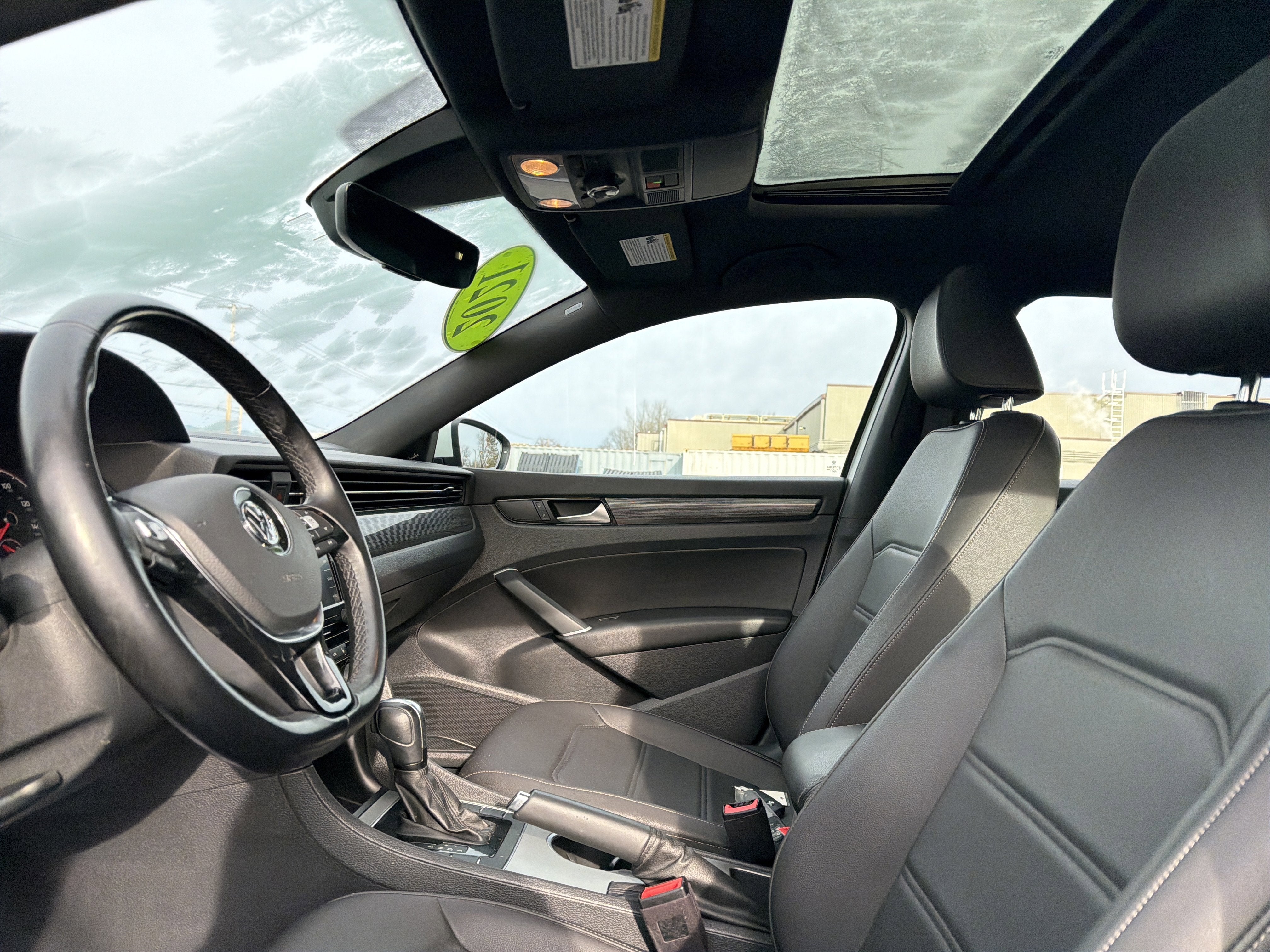 2021 Volkswagen Passat 2.0T R-Line