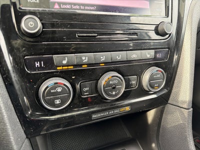 2021 Volkswagen Passat 2.0T R-Line