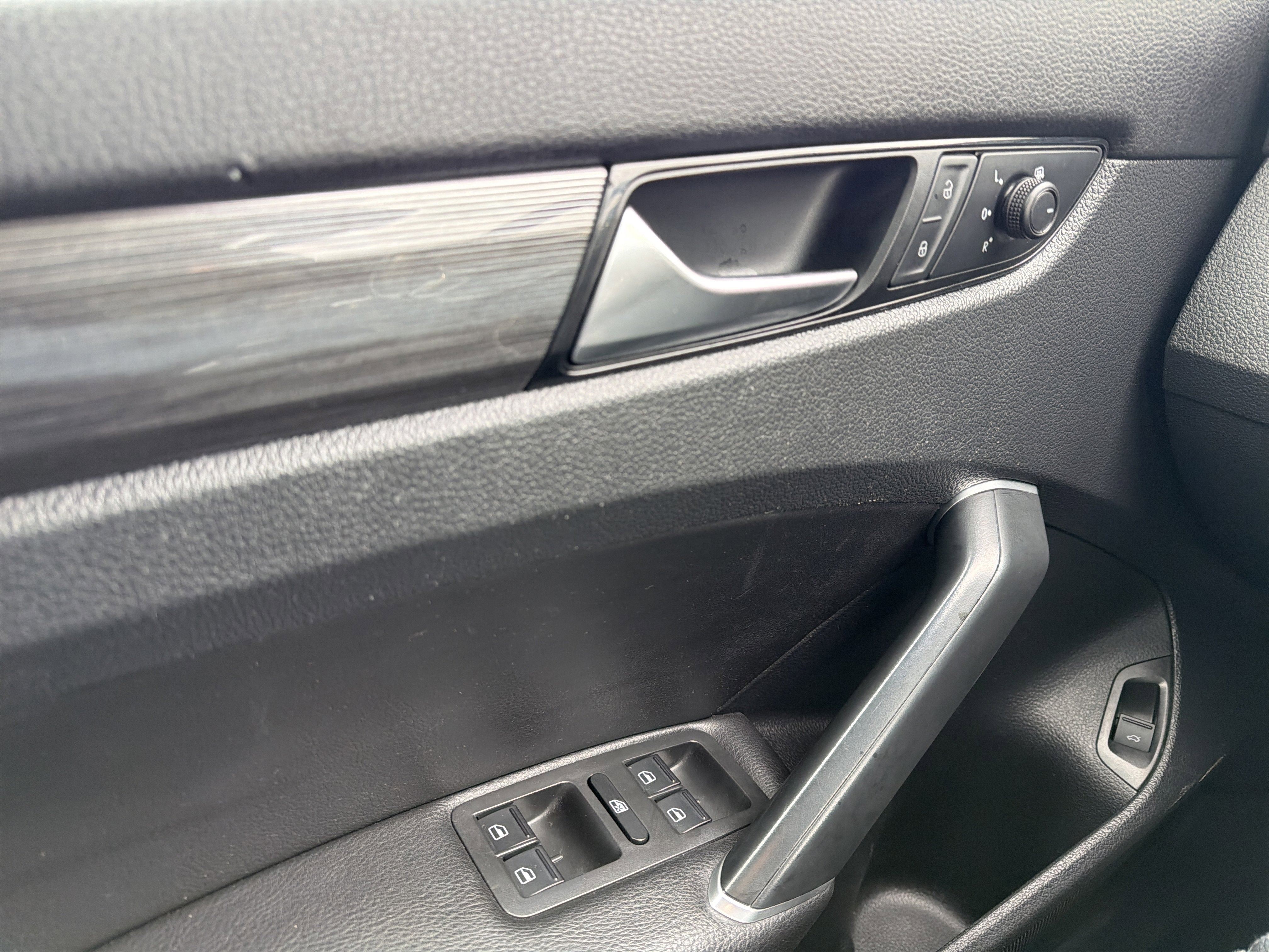 2021 Volkswagen Passat 2.0T R-Line