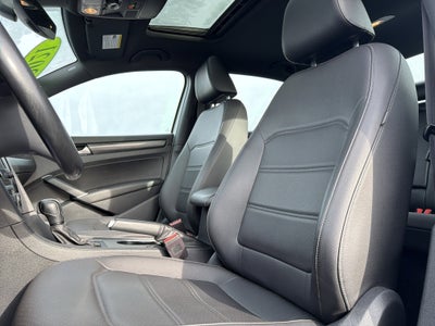 2021 Volkswagen Passat 2.0T R-Line