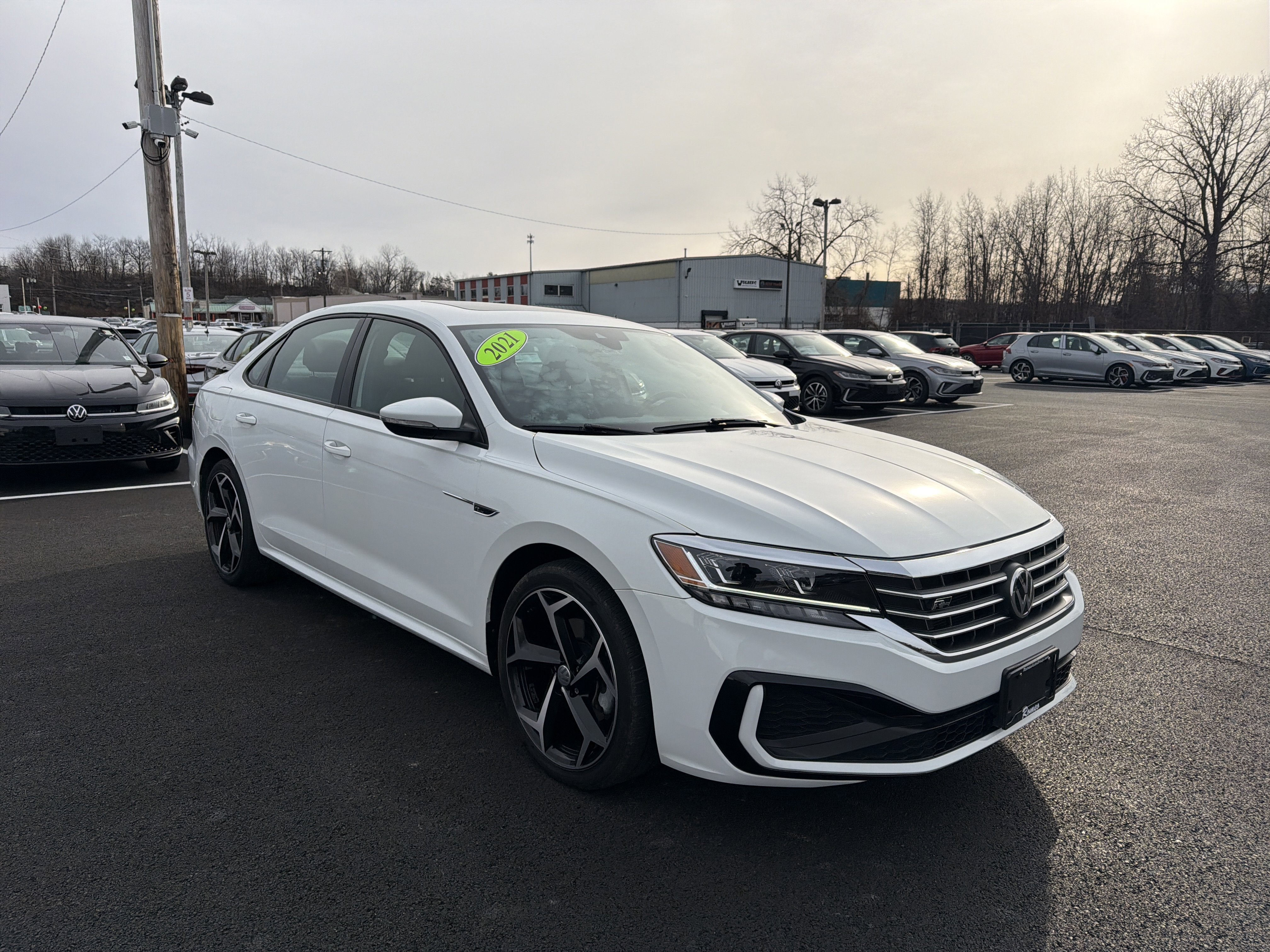 2021 Volkswagen Passat 2.0T R-Line
