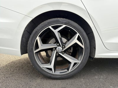 2021 Volkswagen Passat 2.0T R-Line