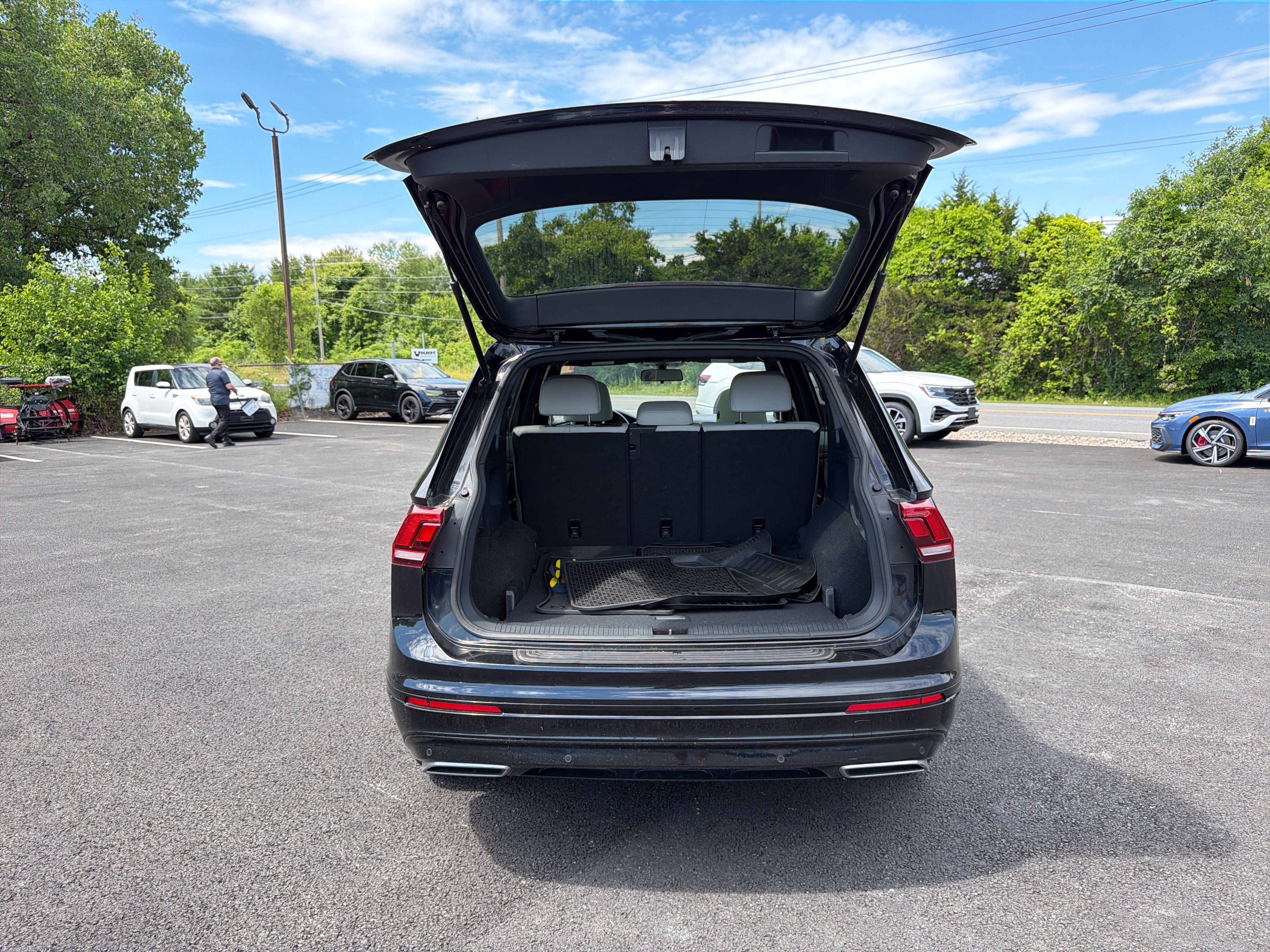2020 Volkswagen Tiguan 2.0T SE R-Line Black 4Motion