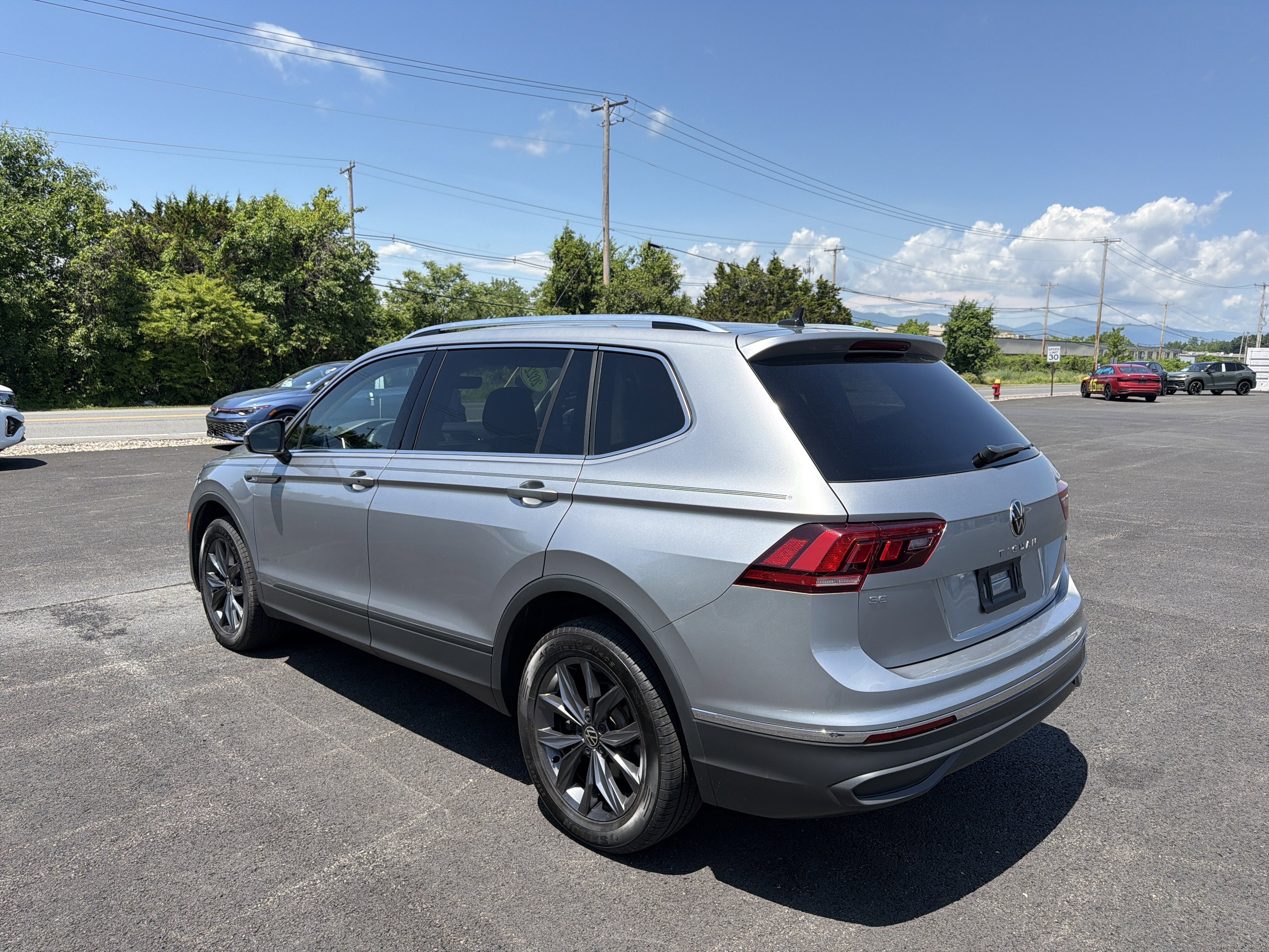2022 Volkswagen Tiguan 2.0T SE