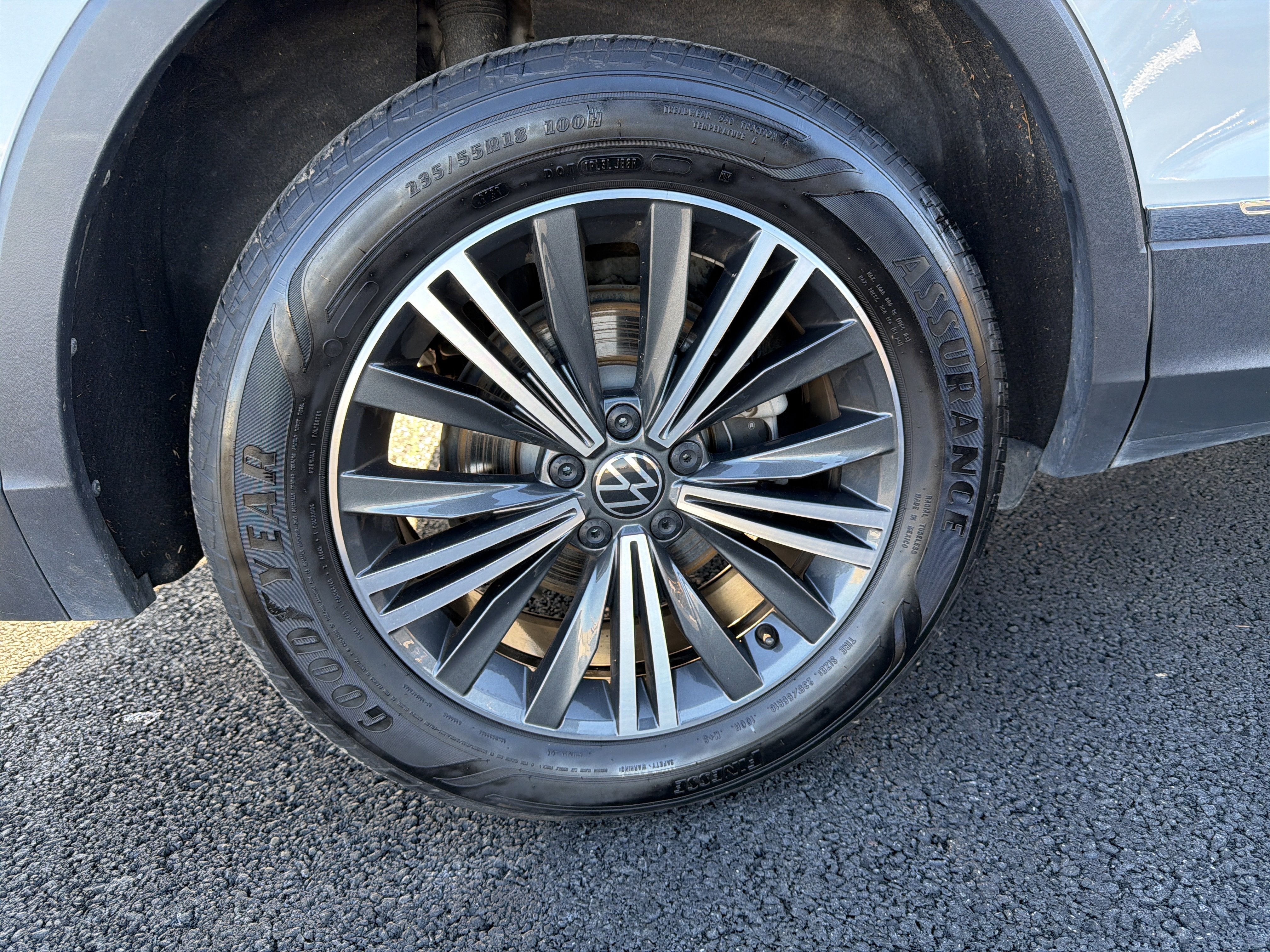 2024 Volkswagen Tiguan 2.0T SE