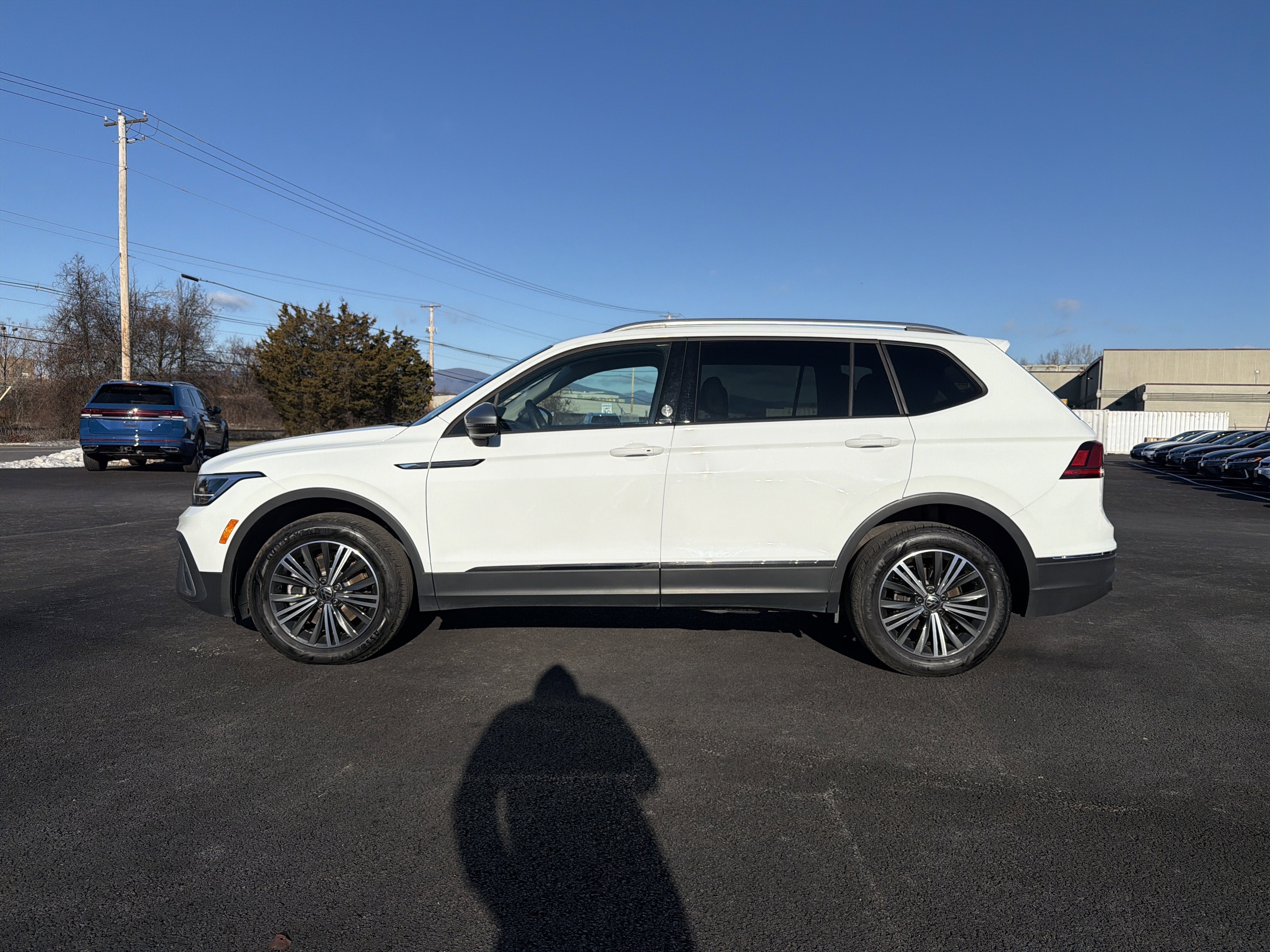 2024 Volkswagen Tiguan 2.0T SE