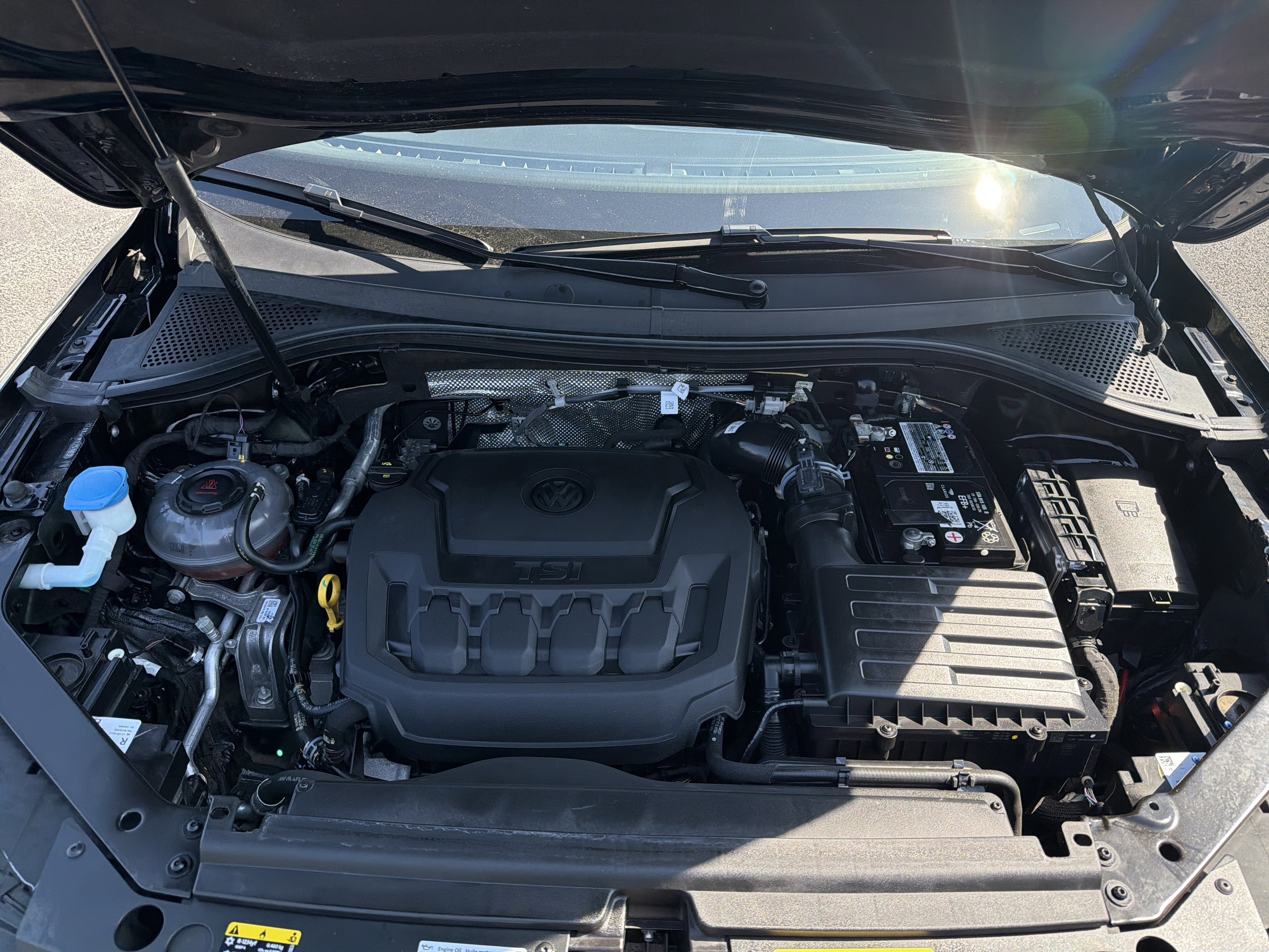 2023 Volkswagen Tiguan 2.0T SE