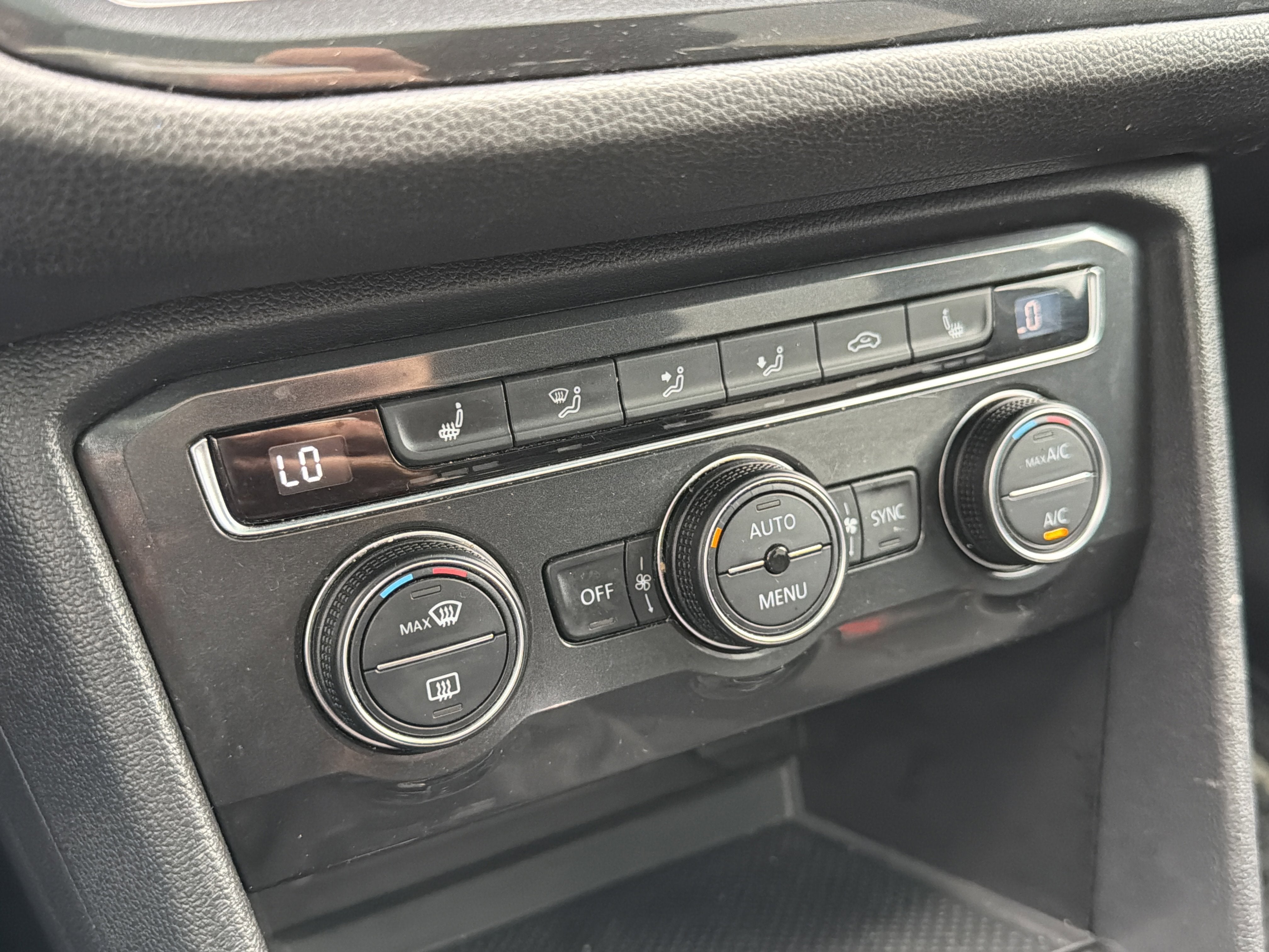 2018 Volkswagen Tiguan 2.0T SEL 4Motion