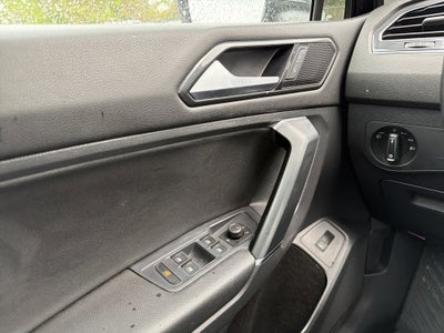 2018 Volkswagen Tiguan 2.0T SEL 4Motion