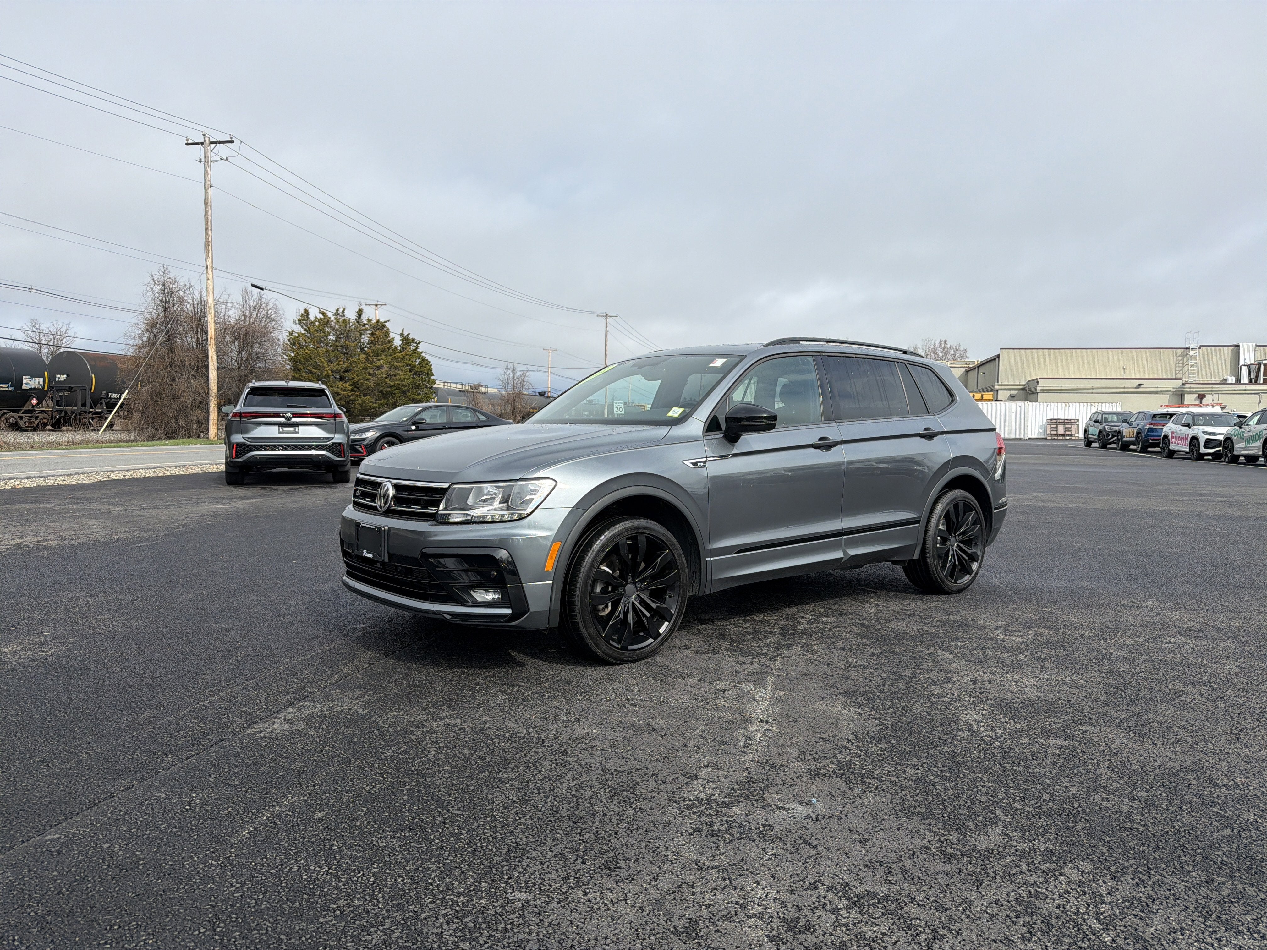 2021 Volkswagen Tiguan 2.0T SE R-Line Black