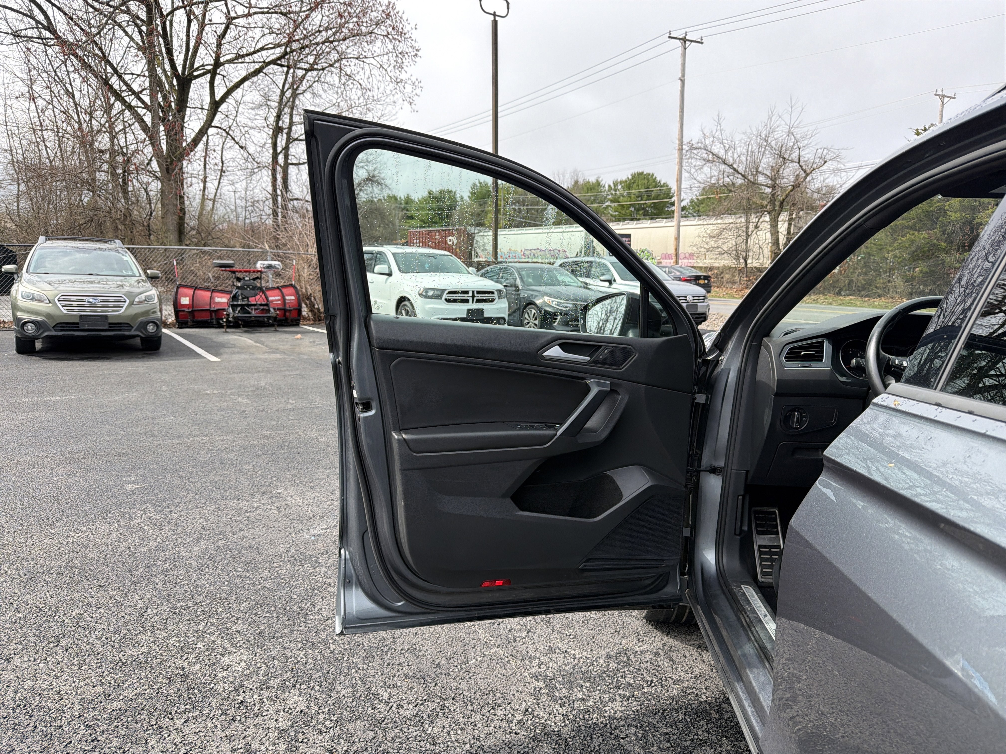 2021 Volkswagen Tiguan 2.0T SE R-Line Black