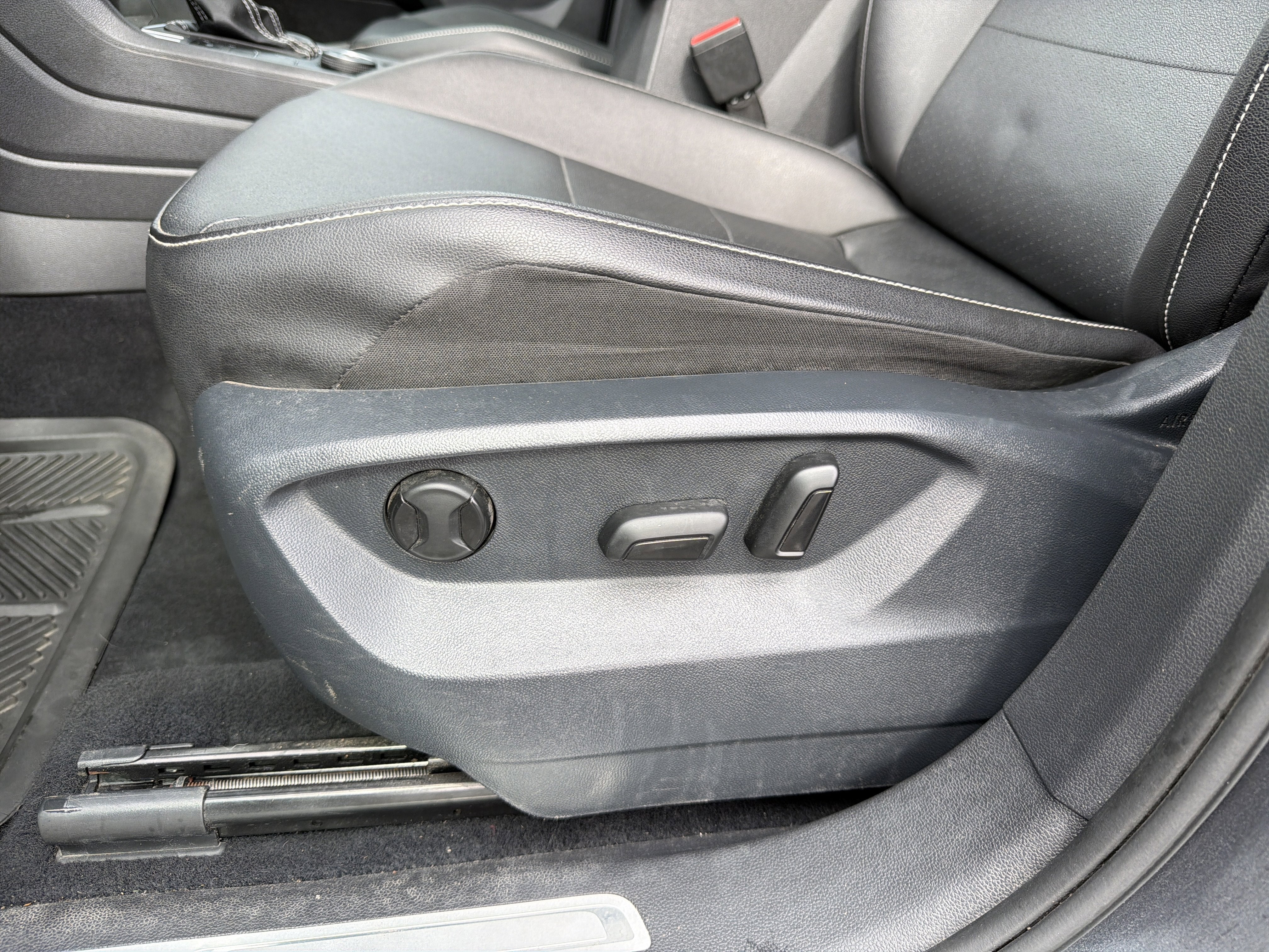 2021 Volkswagen Tiguan 2.0T SE R-Line Black