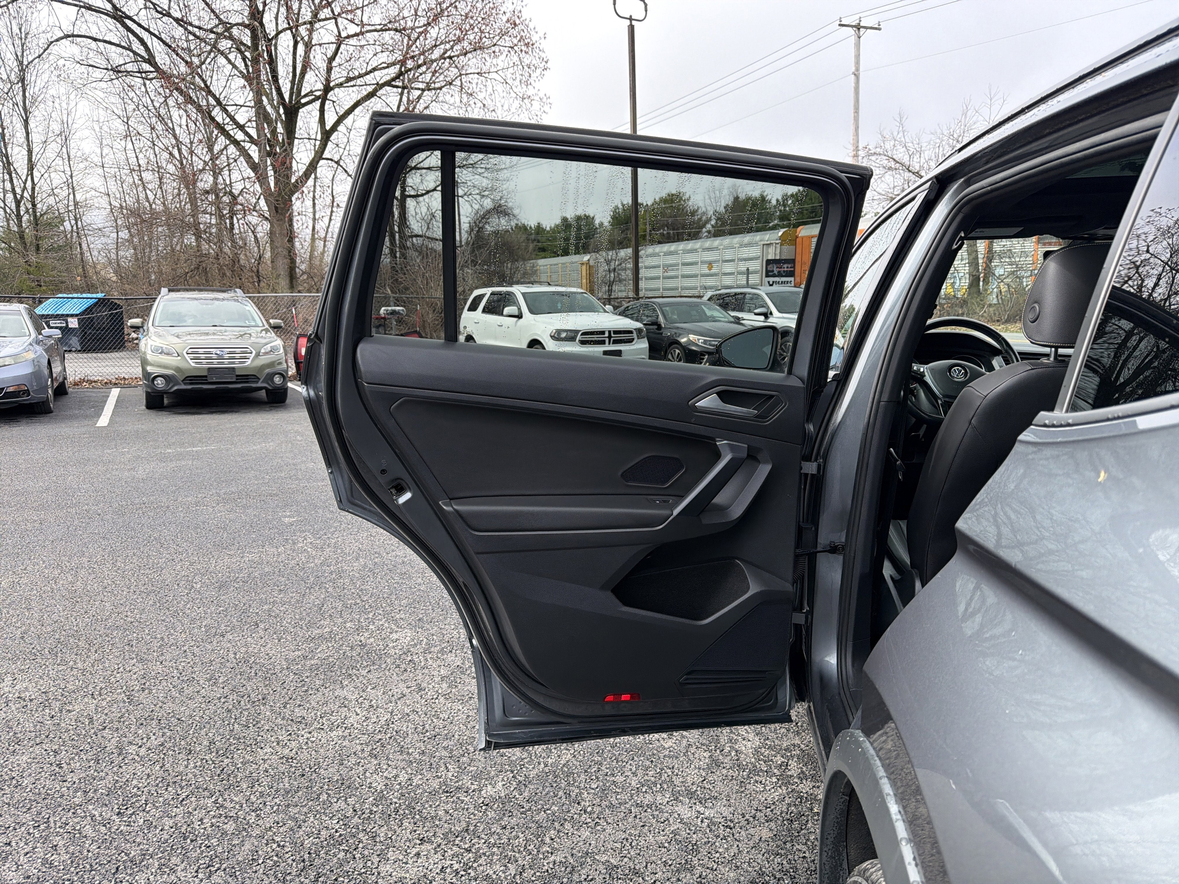 2021 Volkswagen Tiguan 2.0T SE R-Line Black