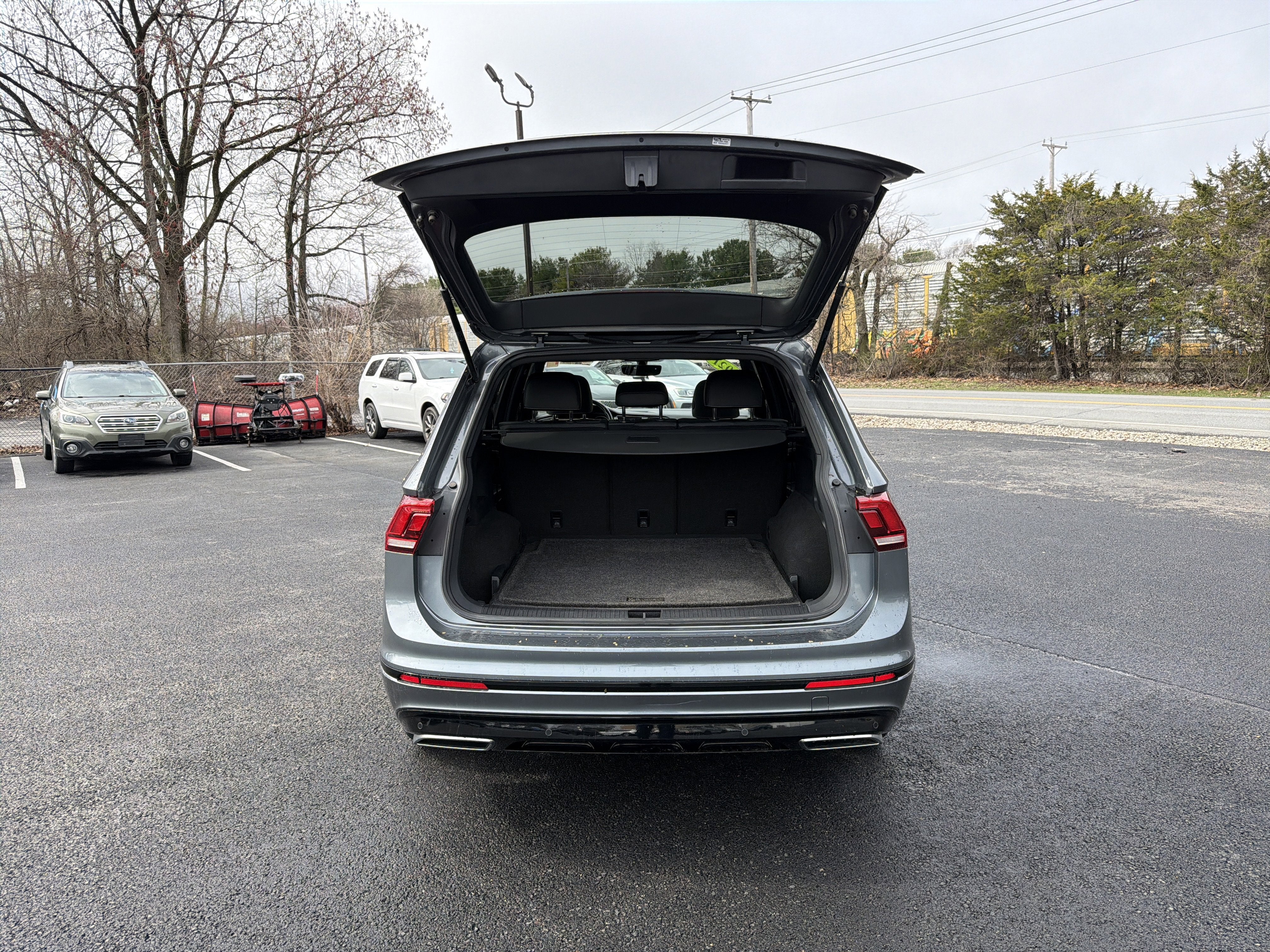 2021 Volkswagen Tiguan 2.0T SE R-Line Black