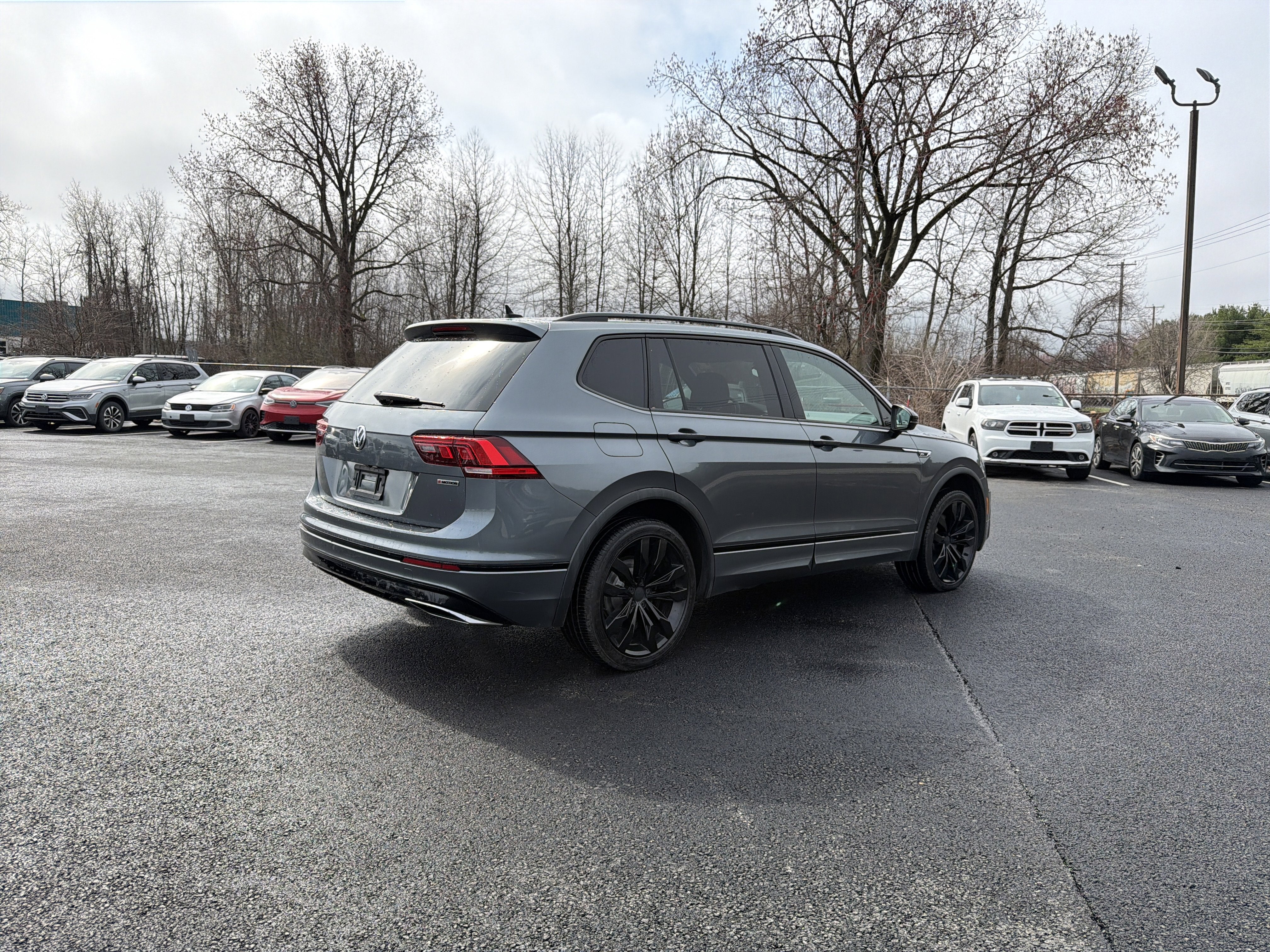 2021 Volkswagen Tiguan 2.0T SE R-Line Black