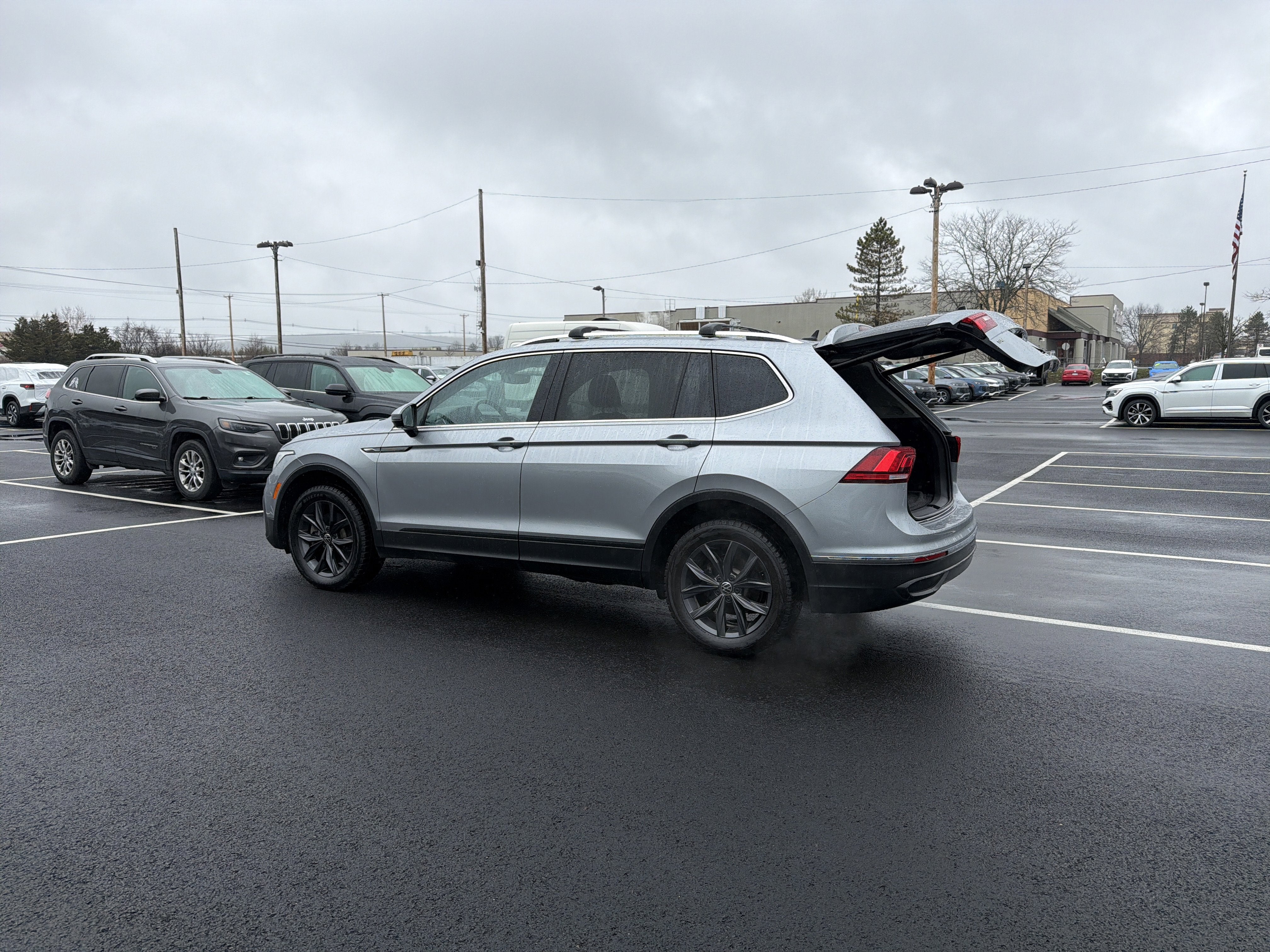 2022 Volkswagen Tiguan 2.0T SE