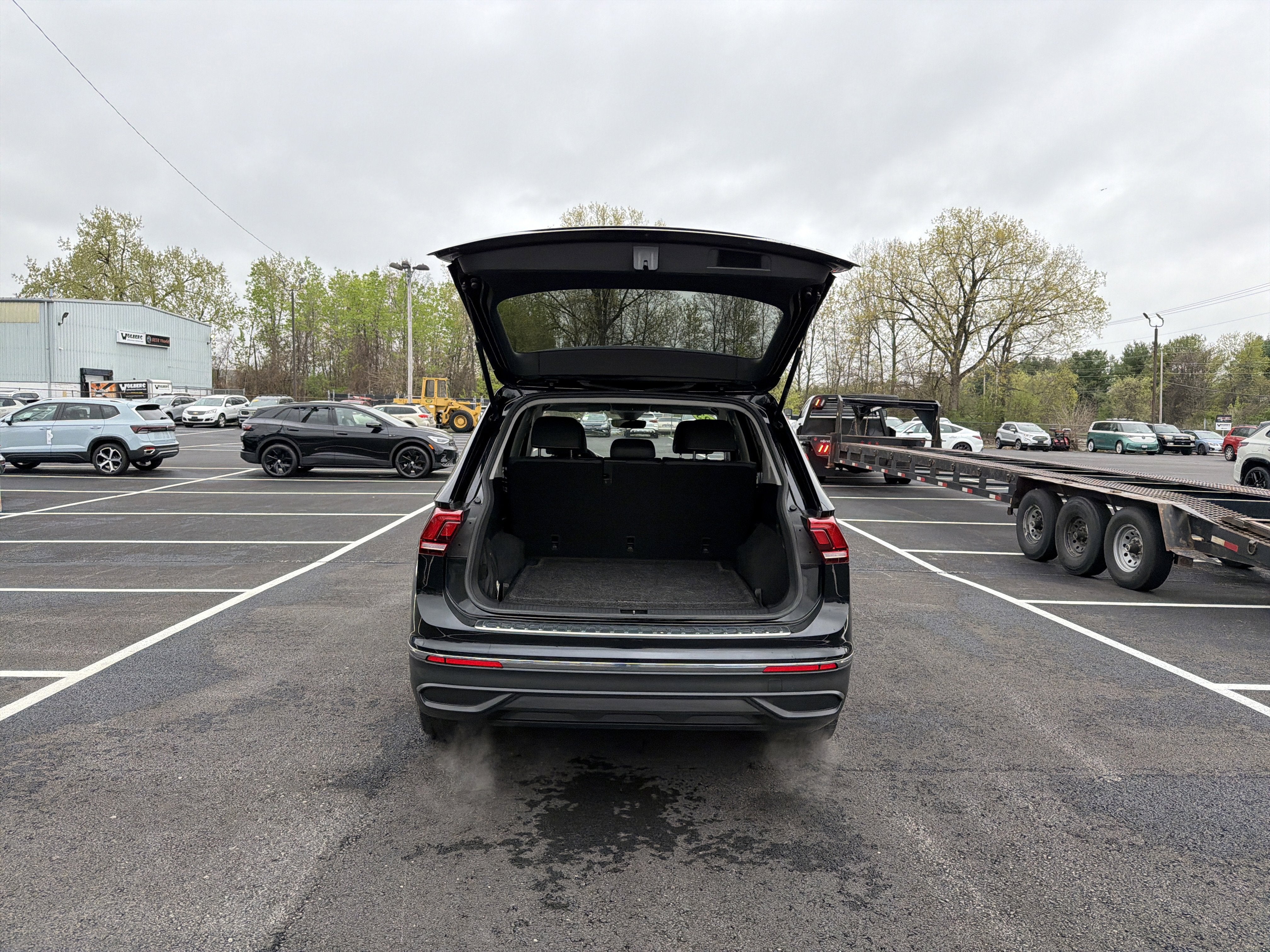 2023 Volkswagen Tiguan 2.0T SE