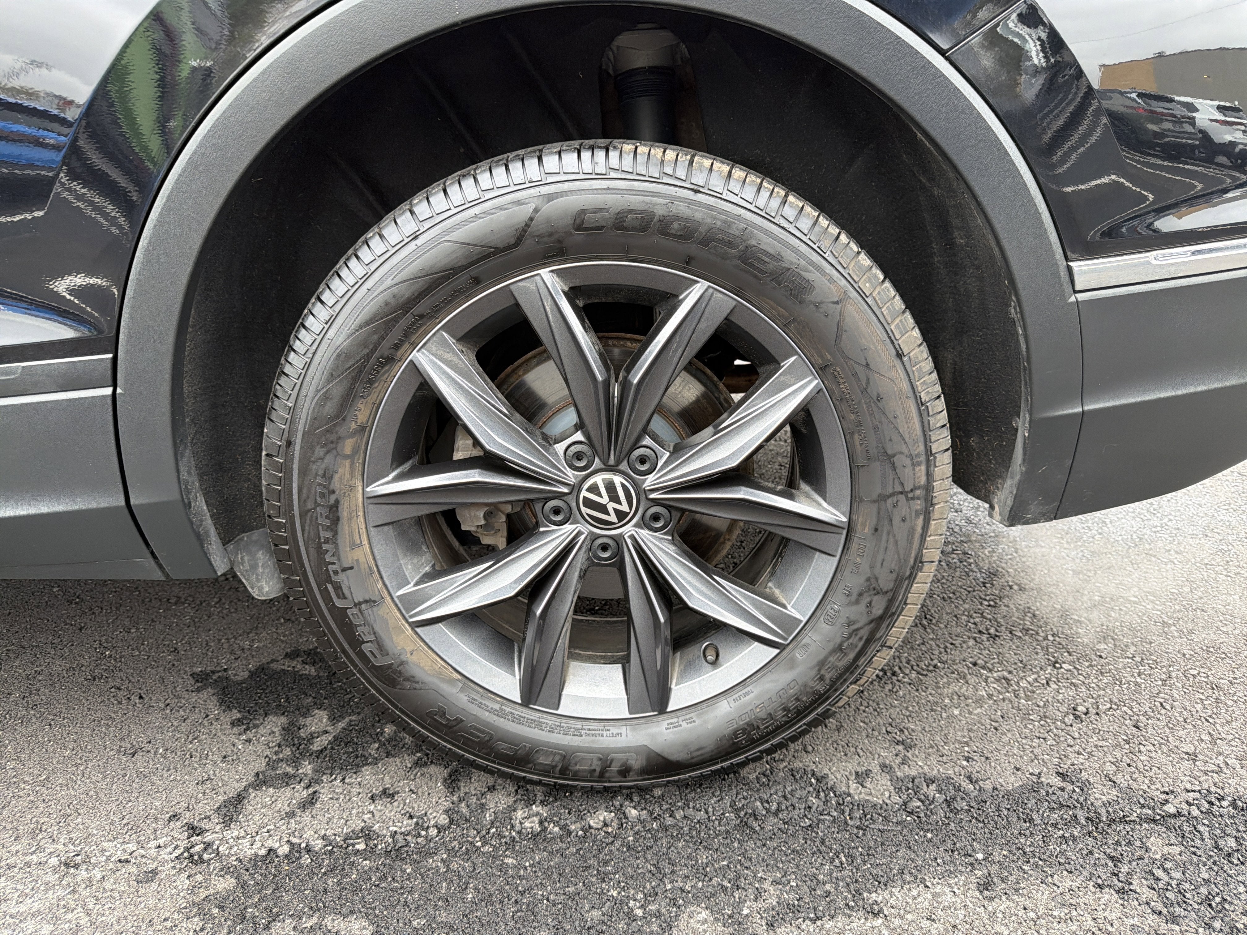 2023 Volkswagen Tiguan 2.0T SE