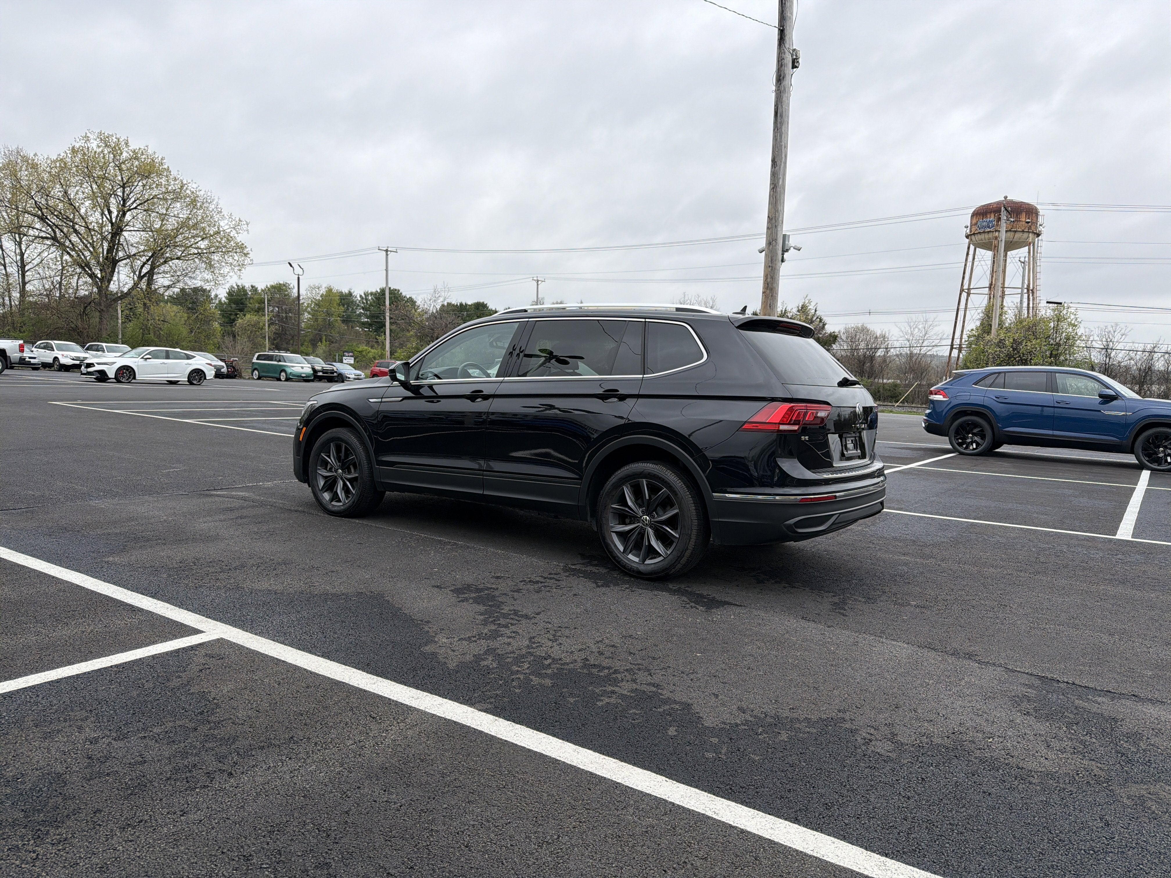 2023 Volkswagen Tiguan 2.0T SE