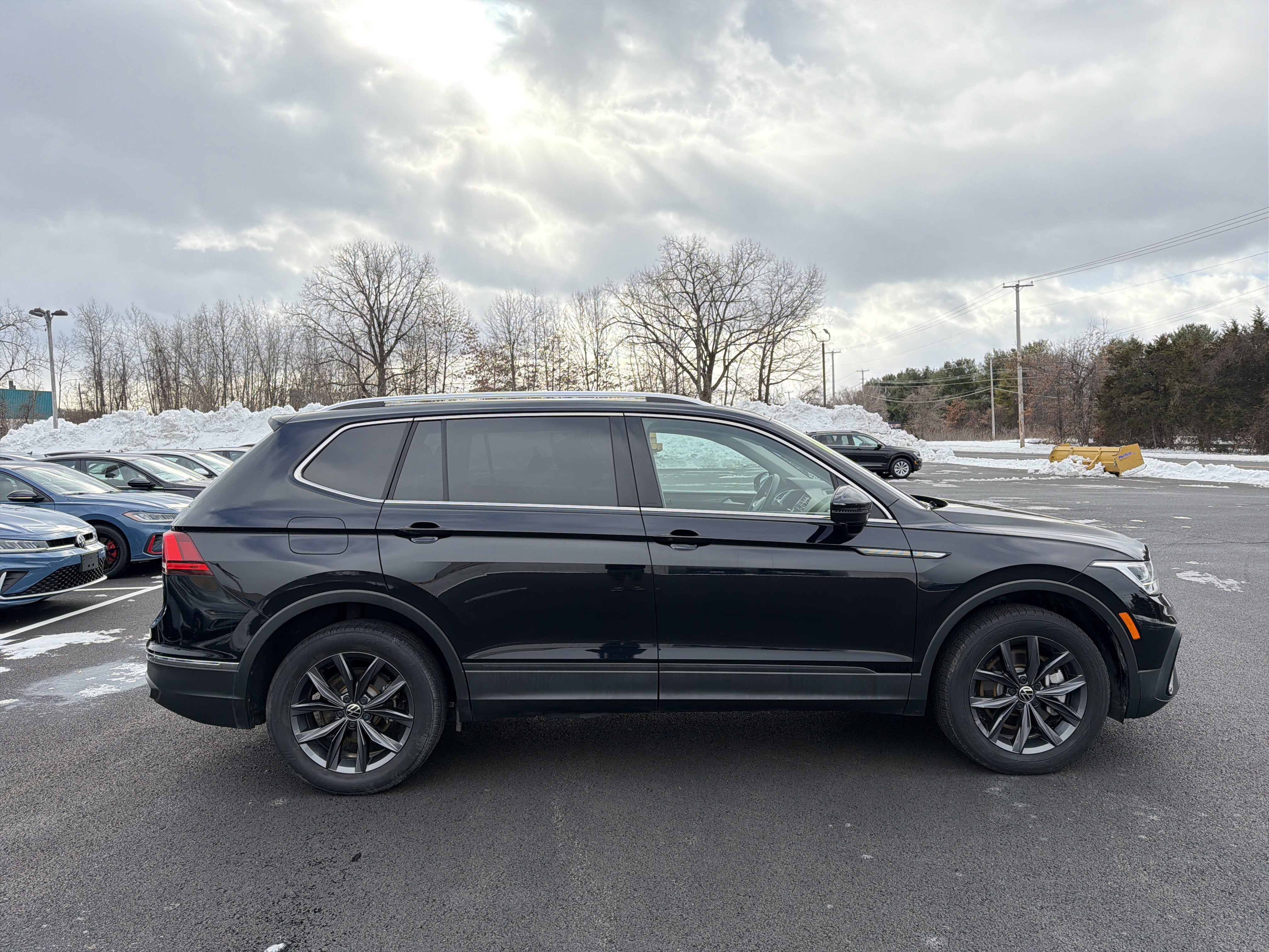 2022 Volkswagen Tiguan 2.0T SE